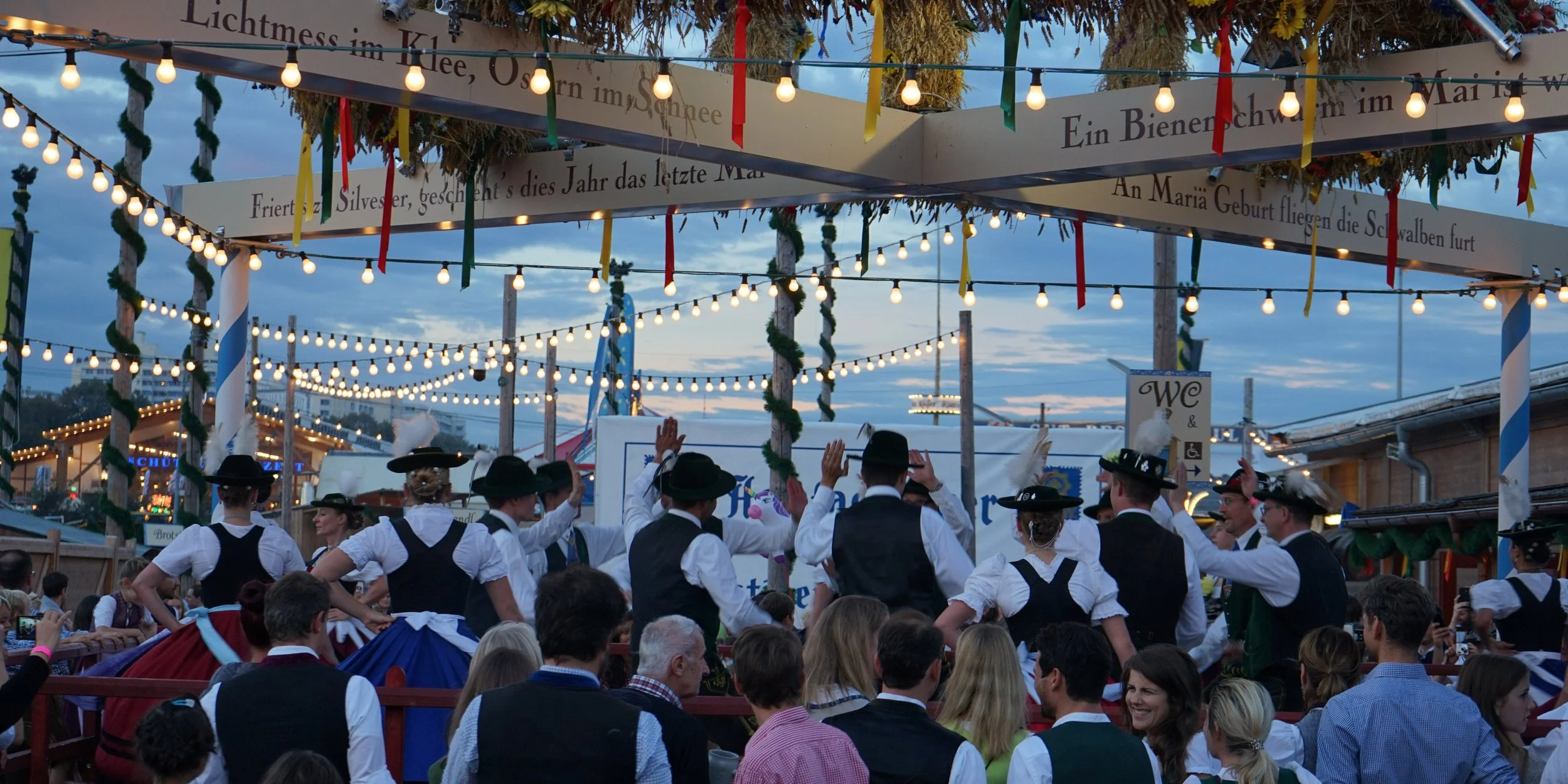 oide-wiesn-tanz.jpg