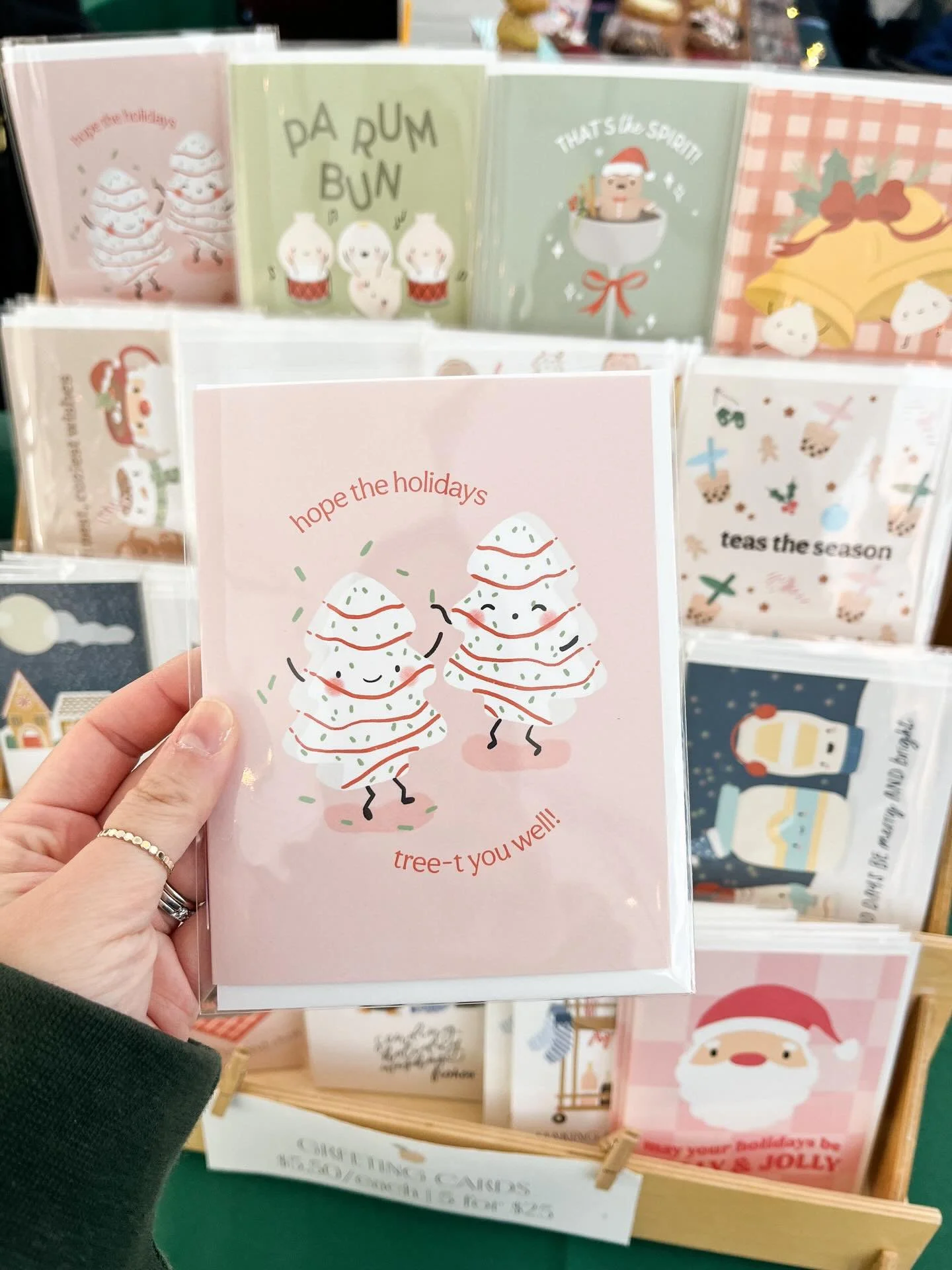 And that's a wrap on the 2025 market season!! Thank you so much to everyone who braved the cold + wind to shop with us the last two weekends. It's always a blast meeting new shoppers and saying hi to old customers 🥹 hope to see you all again in the 