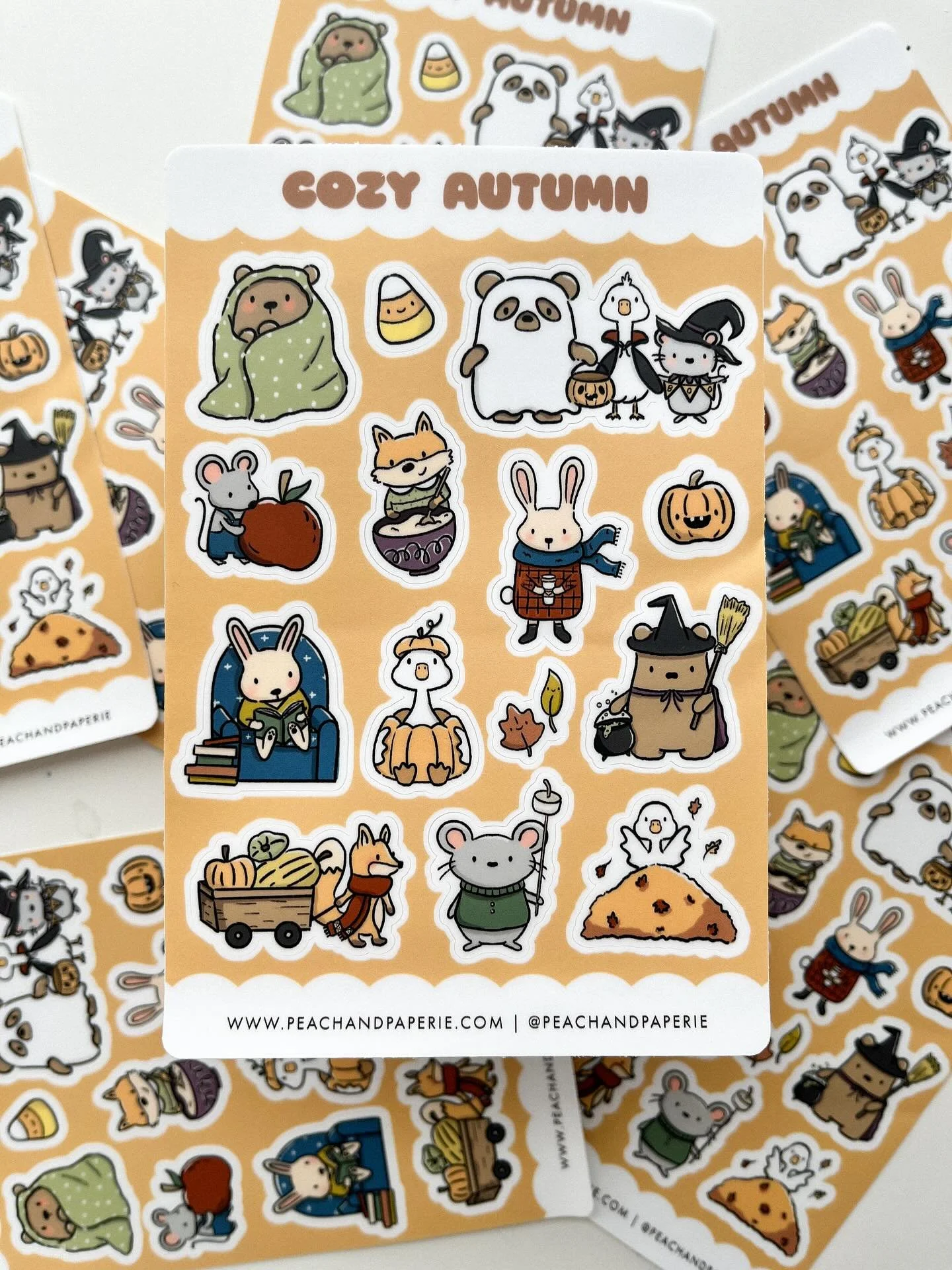 Fall illustrations galore on this new sticker sheet! Really loved creating these 🥹

Dropping online on Monday 🛒