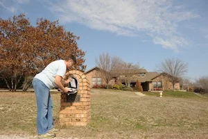 Lyn at Letterbox.jpg