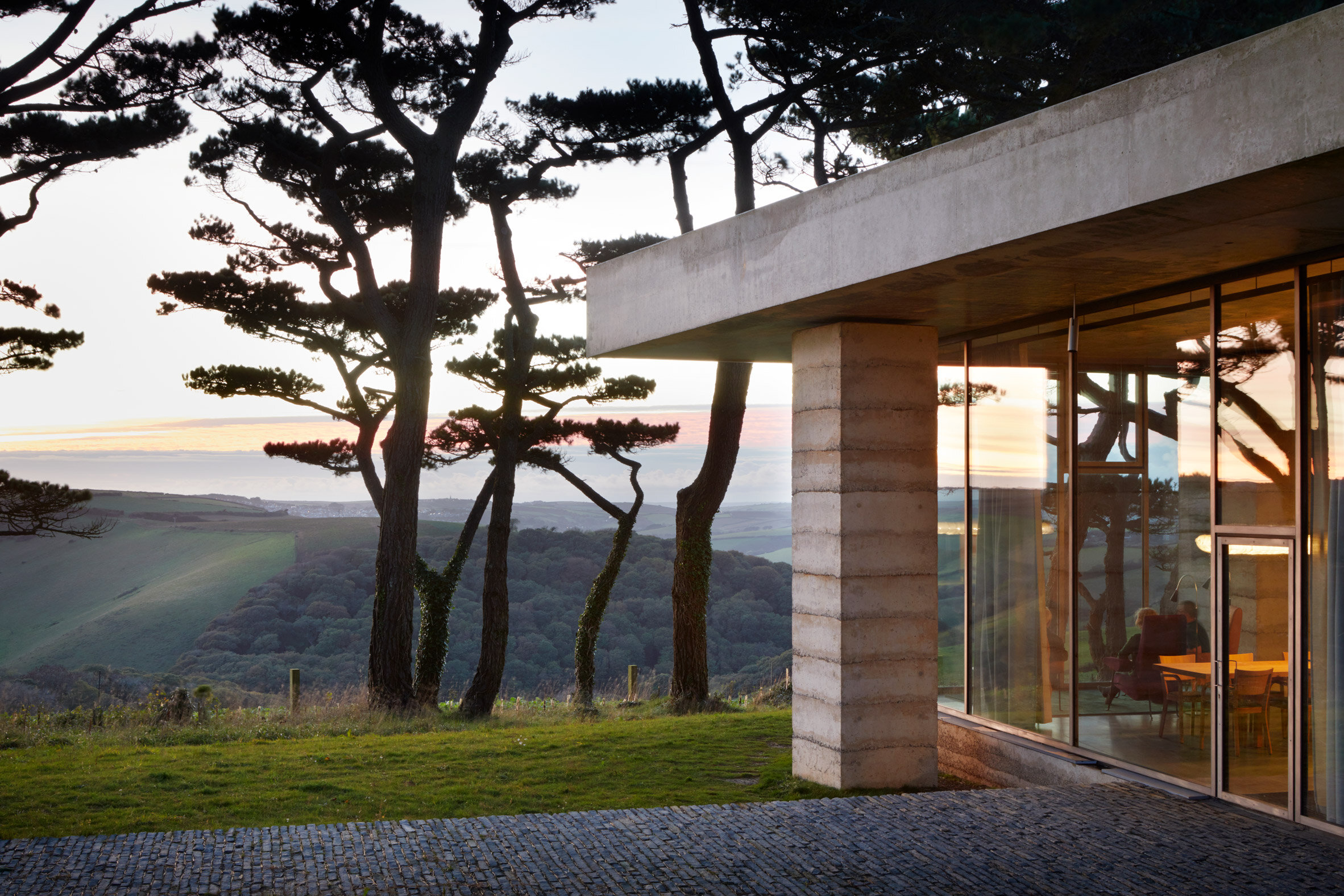 peter-zumthor-secular-retreat-living-architecture_dezeen_2364_col_6.jpg