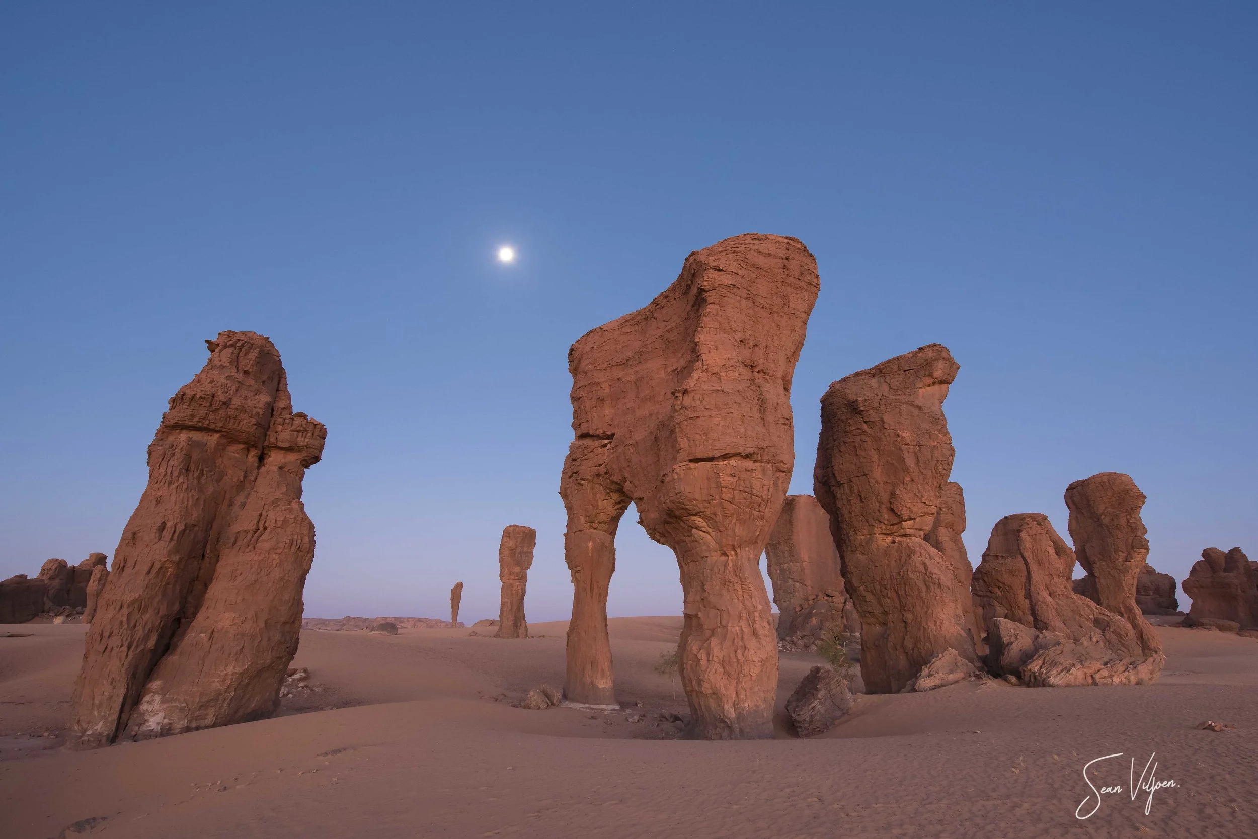 Chad_ennedi_rockformation_arch_seanviljoen-9.jpg