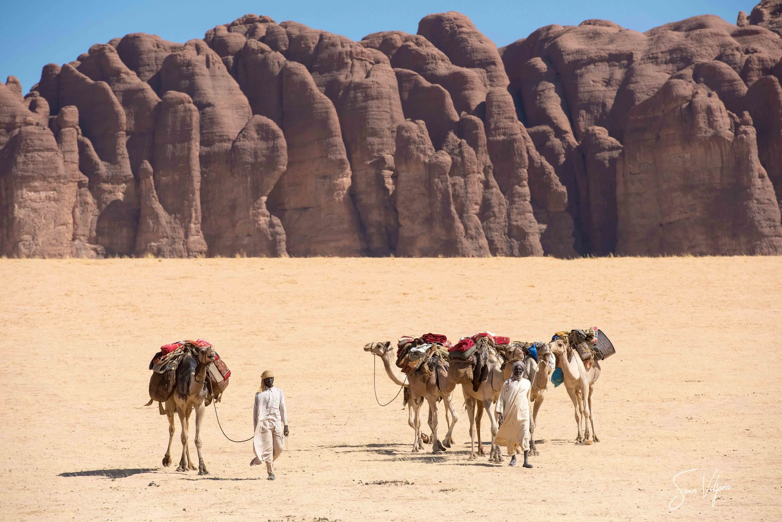 Chad_ennedi_rockformation_arch_seanviljoen-4.jpg