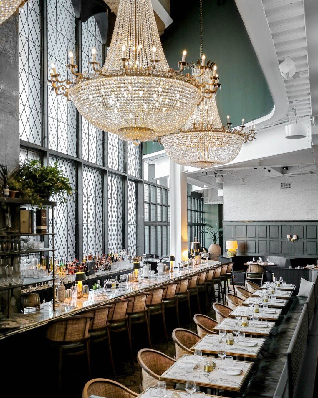 The perfect chandelier doesn&rsquo;t exi-- 
 

#TheMAINE #TheMAINEDXB #oysterbar #TheMaineBusinessBay #dubaifoodies #TheMAINEOysterBar #dubairestaurants #mydubai #TheMAINEStudioCity