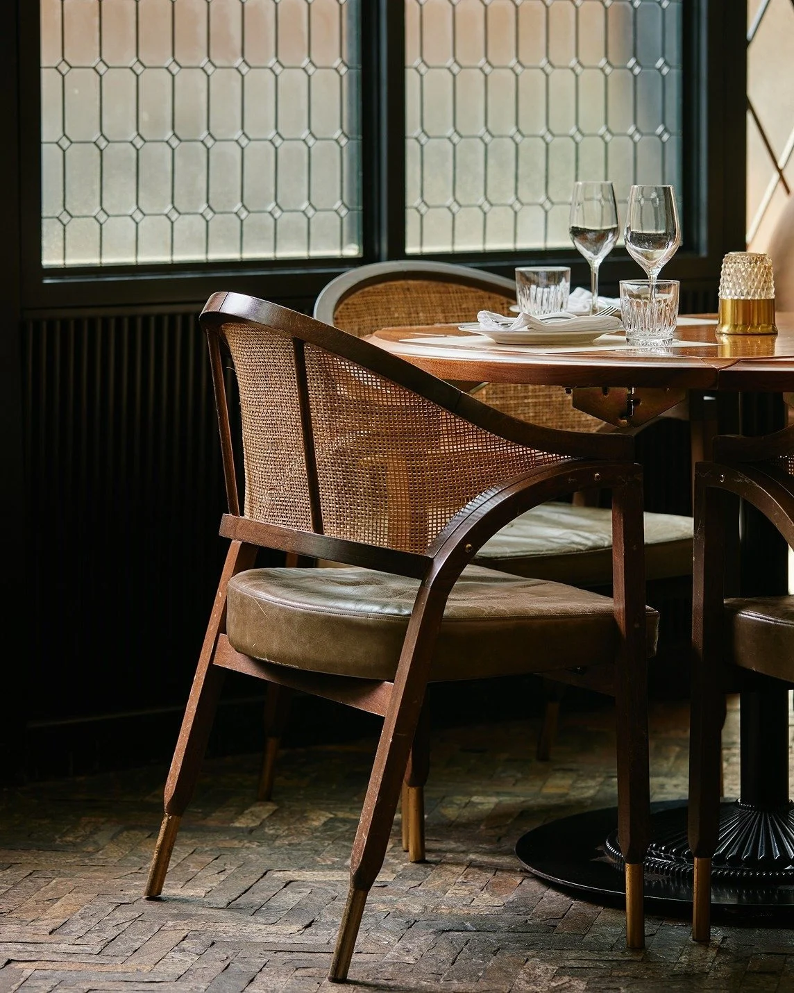 The beautifully timeworn Land Brasserie. Perfect for date nights, birthdays &amp; business lunches.

 #TheMaine #themainedubai #themainedxb #businessbay