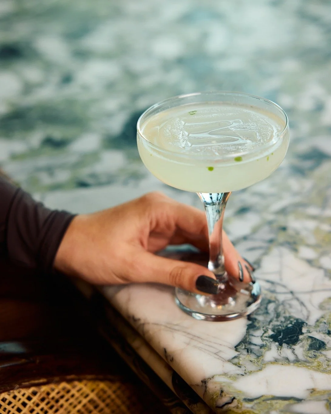 Cool marble. Ice-cold drinks. Come in for a sip at The MAINE Land Brasserie 🍸

 #TheMaine #TheMaineDXB #TheMaineLandBrasserie #businessbay