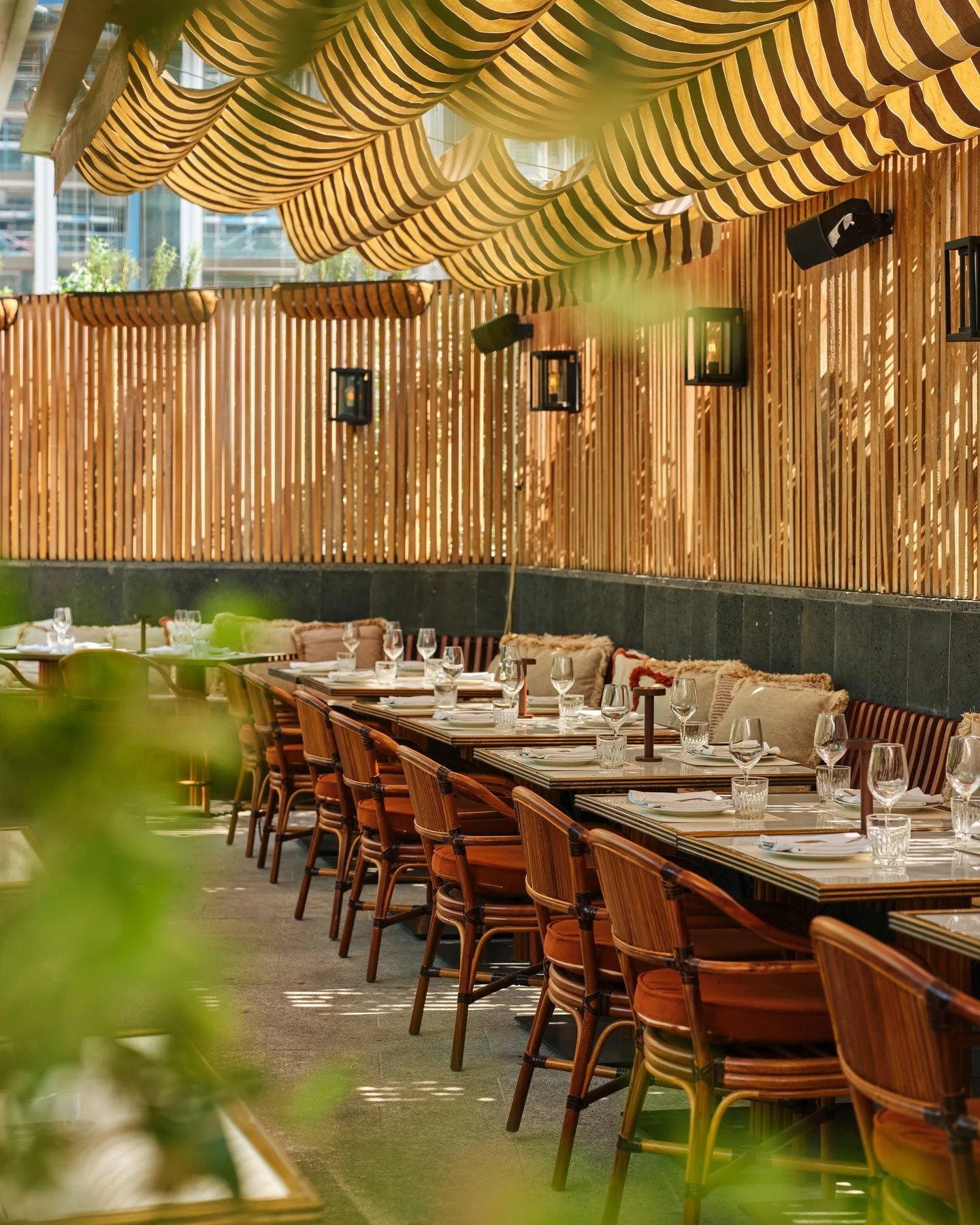 Your table&rsquo;s waiting, terrace season is officially on 🍃

#themaine #themainedxb #themainelandbrasserie #themainebusinessbay #terrace #outdoordining #dubai #dxb