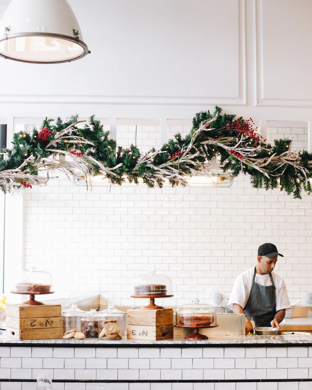 Getting into more Christmas, because at The MAINE, festive is a lifestyle ✨💫🎄

 #TheMAINE #TheMAINEdxb #dubai #christmas