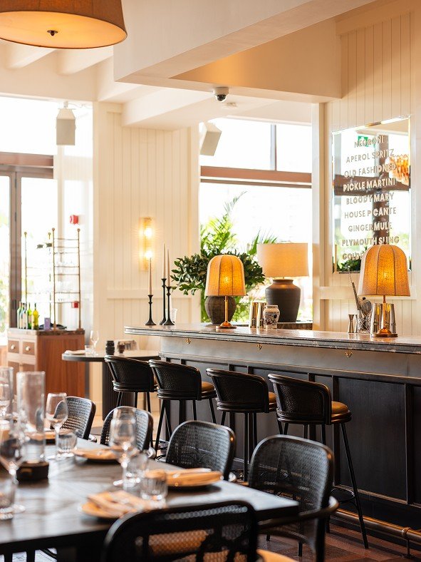 Take a seat. The Maine Beach House offers elegant beachside dining details.

 #TheMAINE #TheMAINEdxb #TheMaineBeachHouse #vistamarethepalm