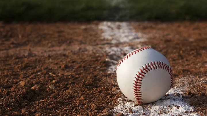baseball1_lr.jpg