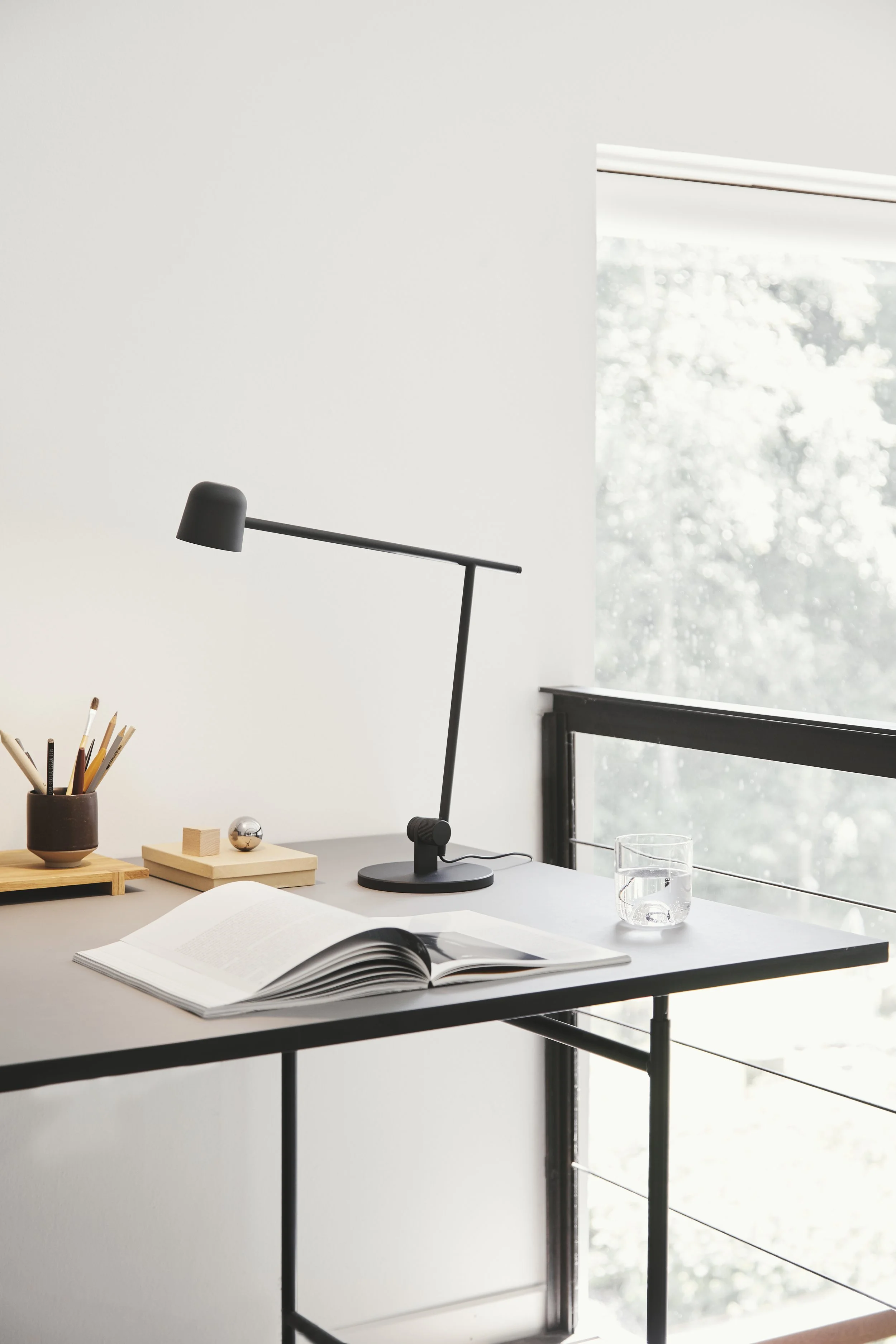 Satellite table lamp1.jpg