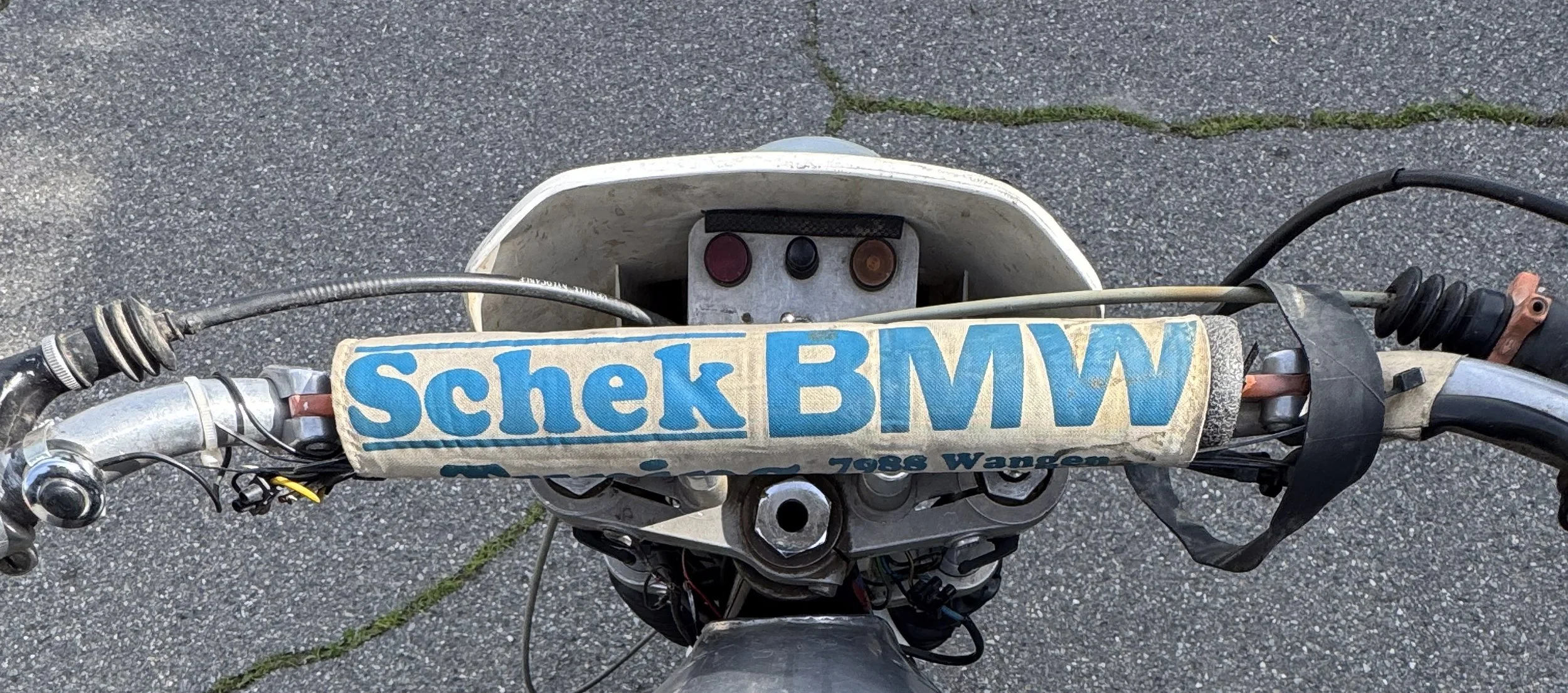 Schek-BMW-Crossbar-Pad.jpg
