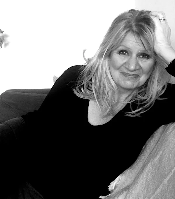  Pennie Aston - Grooops 