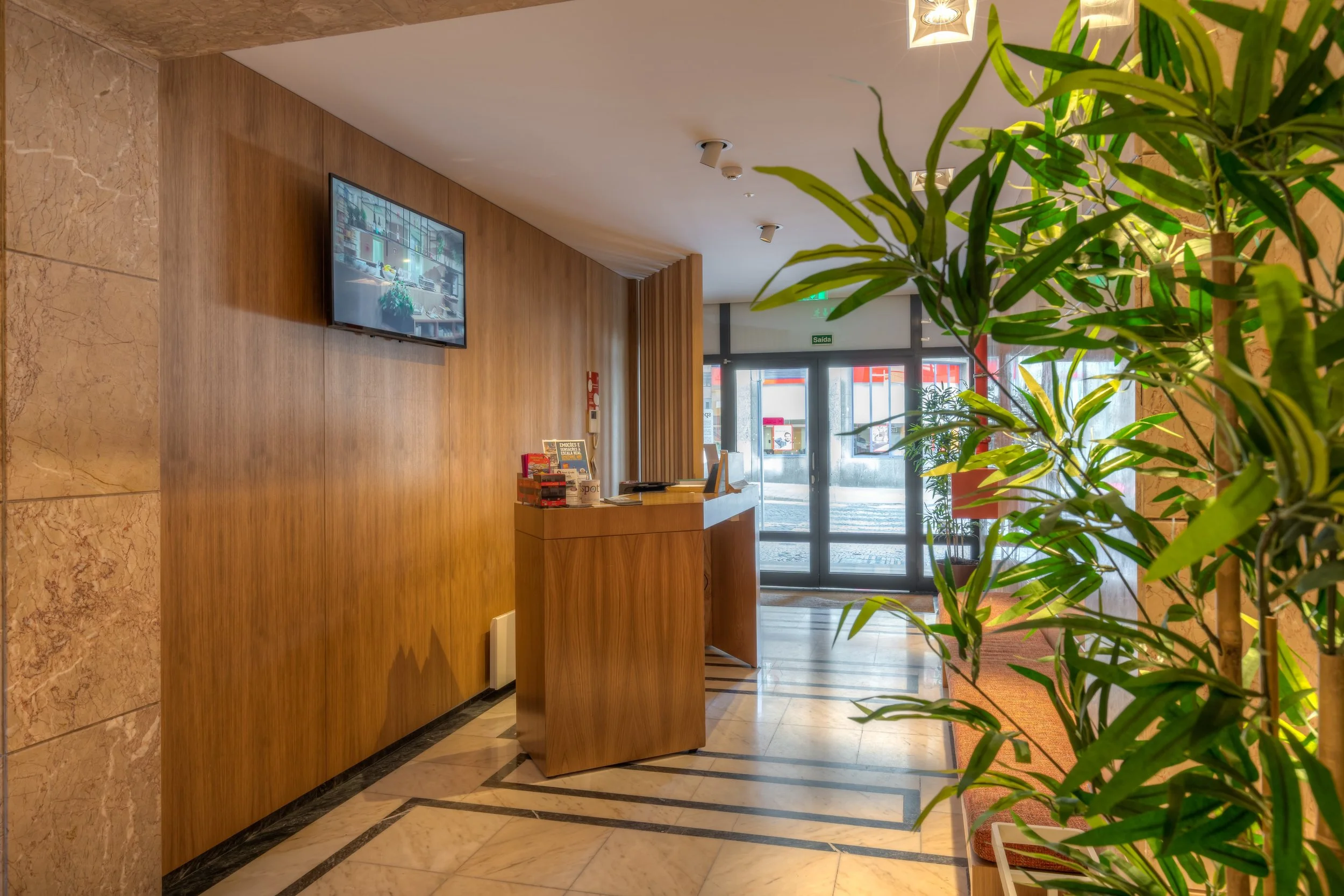 DSC01067HDR-min.jpg