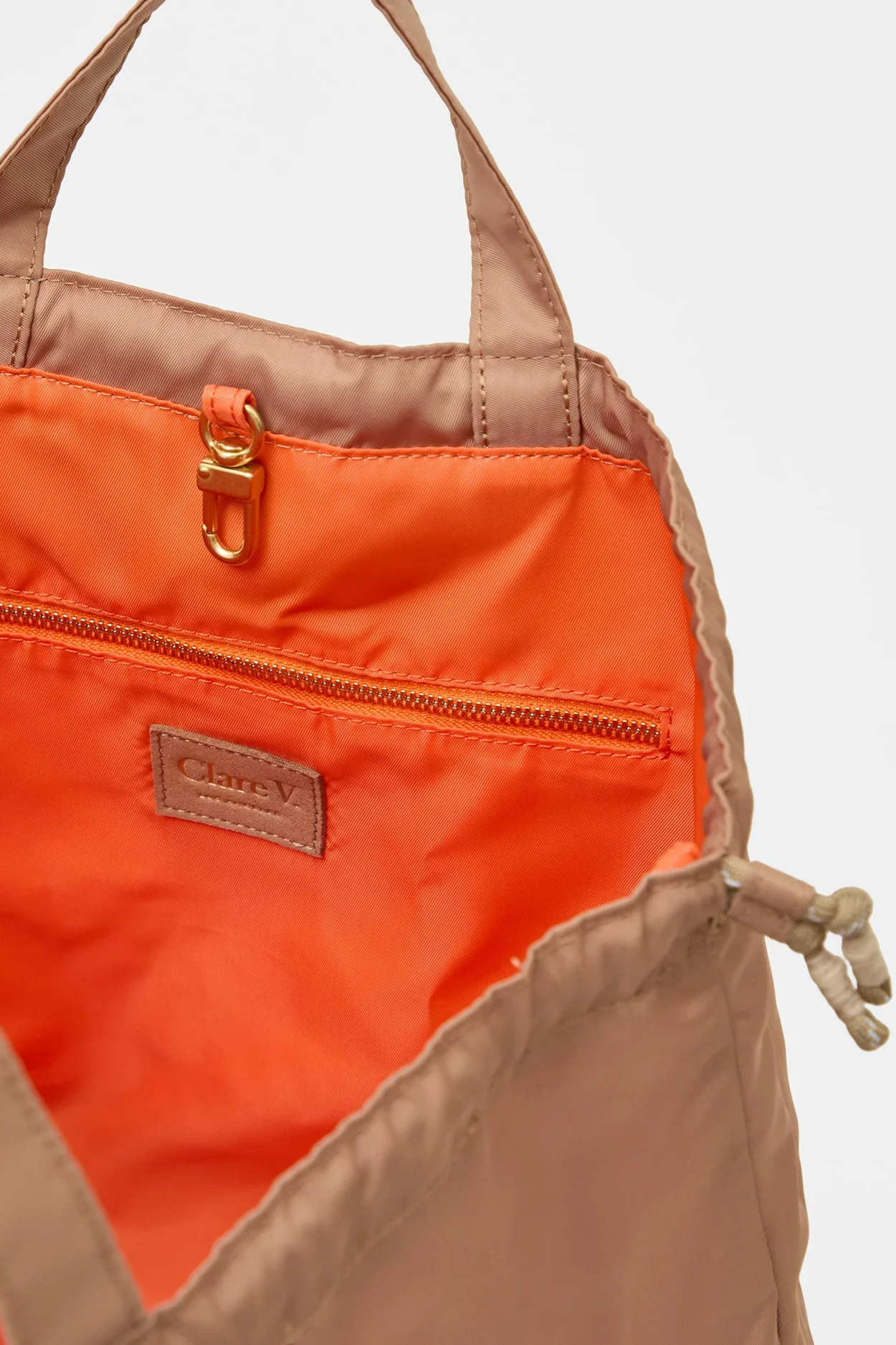 Sac-Tout-Back-Pack-Recycled-Nylon-Twill---CVH1000748-LATTE---interior_2400x.jpg.png