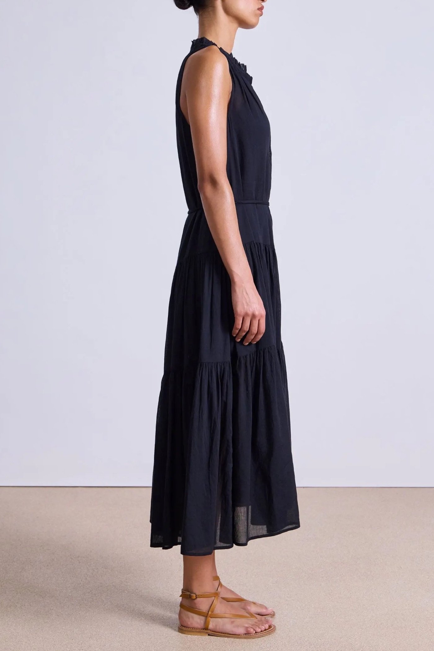 20241119AAPF25Lookbook7011.jpg