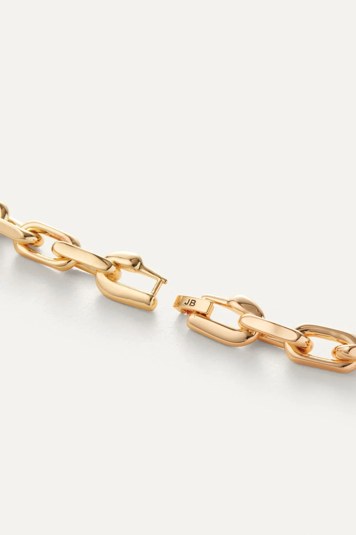 JB2120_Loire_Bracelet_HPG_03.jpg.png