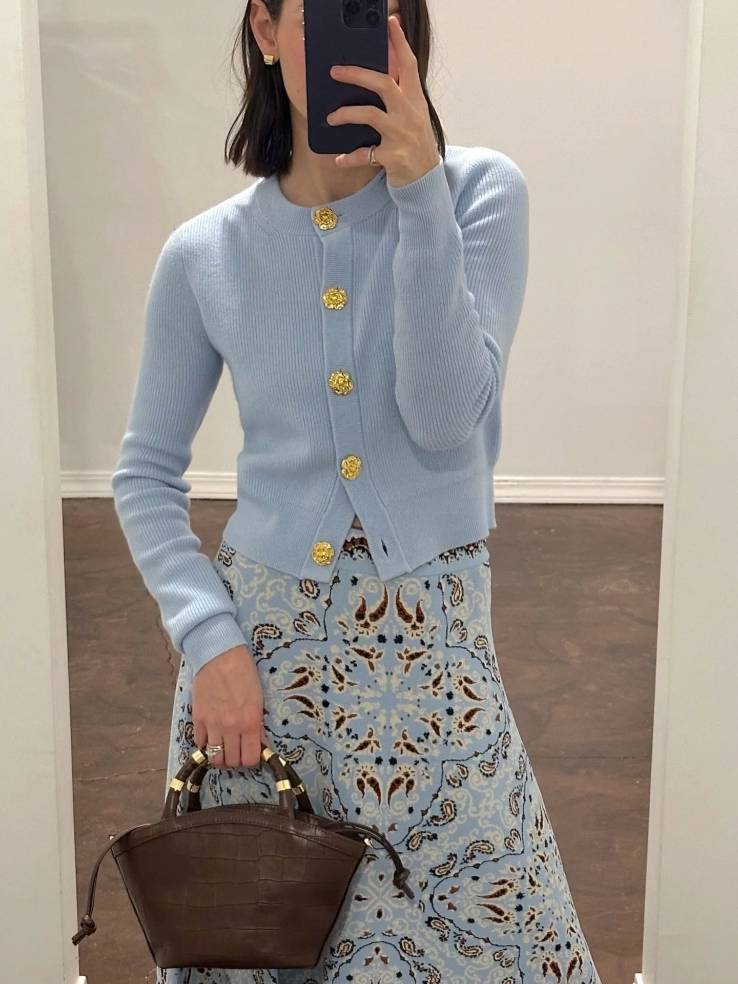 easy to style &mdash; easy to wear !!! what&rsquo;s your go to look for December days?