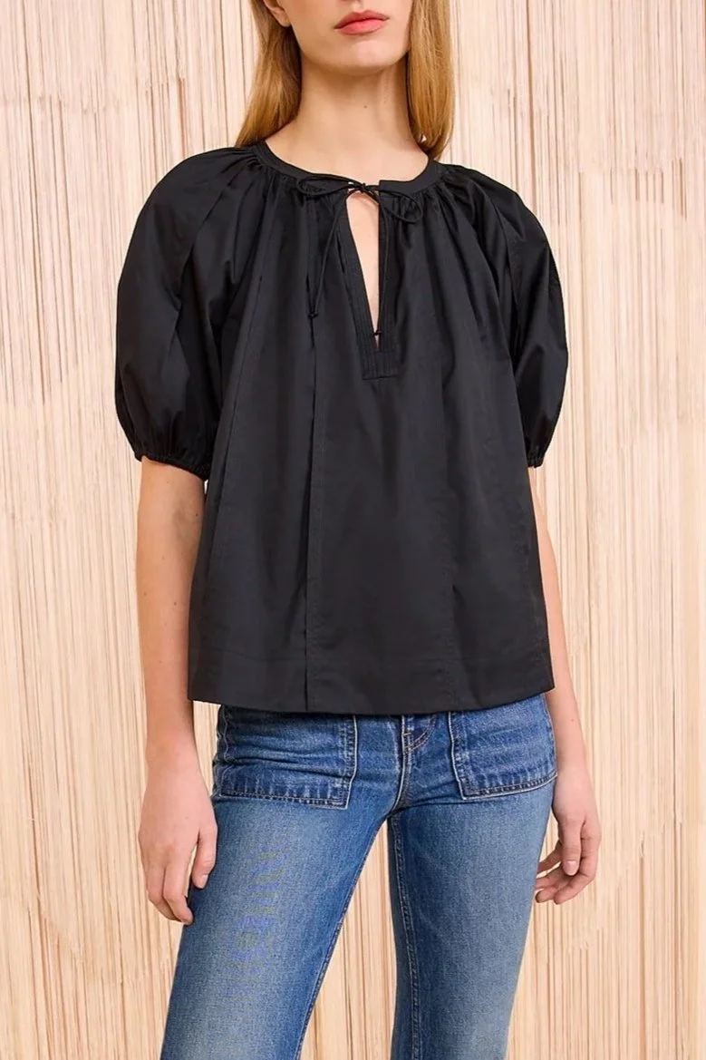 ULLAJOHNSON_LoliShortSleeveBlouse_NOIR_FA250243_03.jpg.jpg
