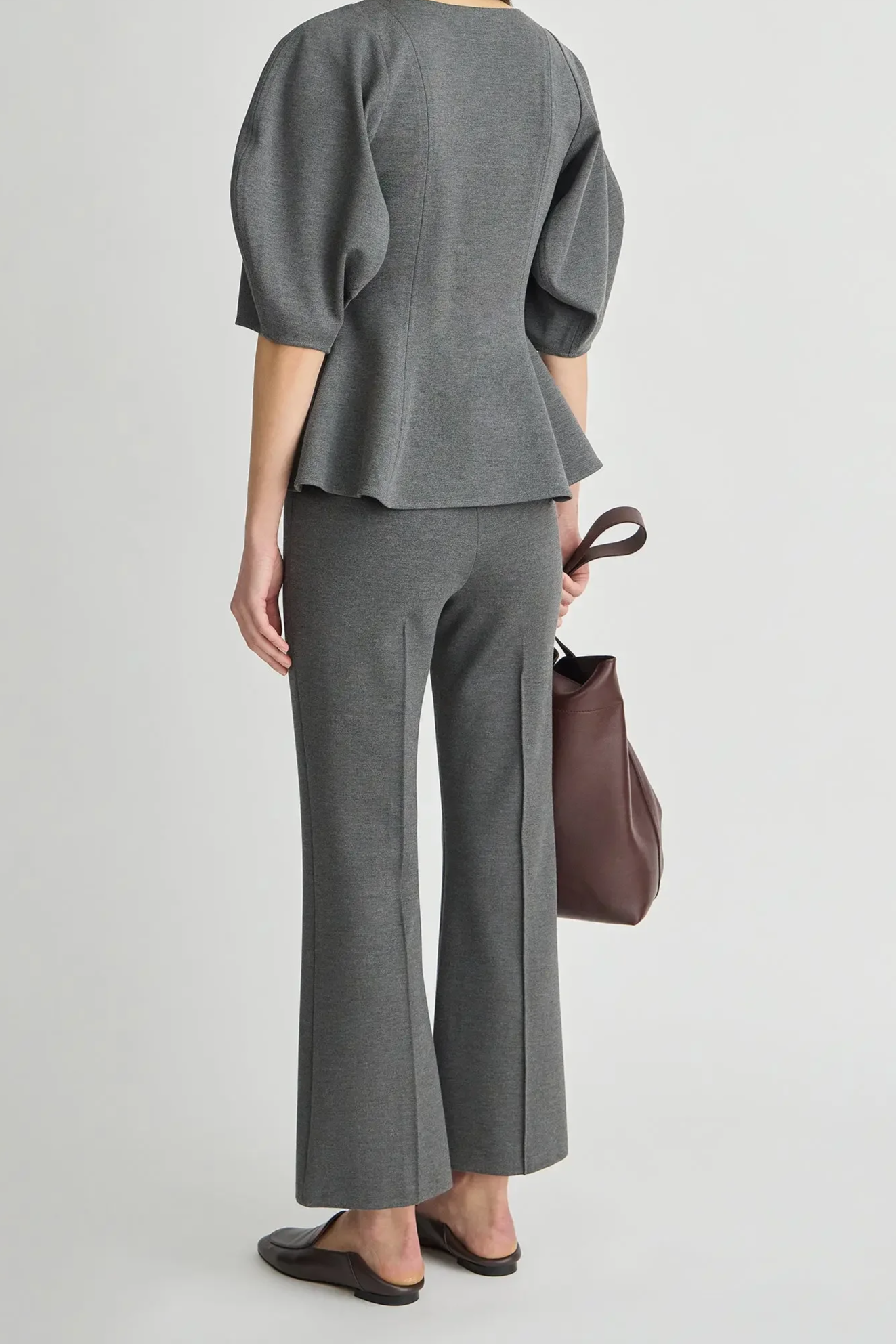 20260124AAFW26Lookbook5220copy_dc73eea6-8a0f-46da-9b75-e8b806b1e275.png