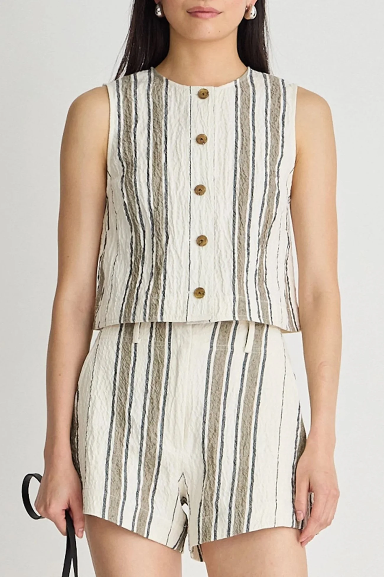 20251114AAPF26LookbookShot_281167+copy.jpg