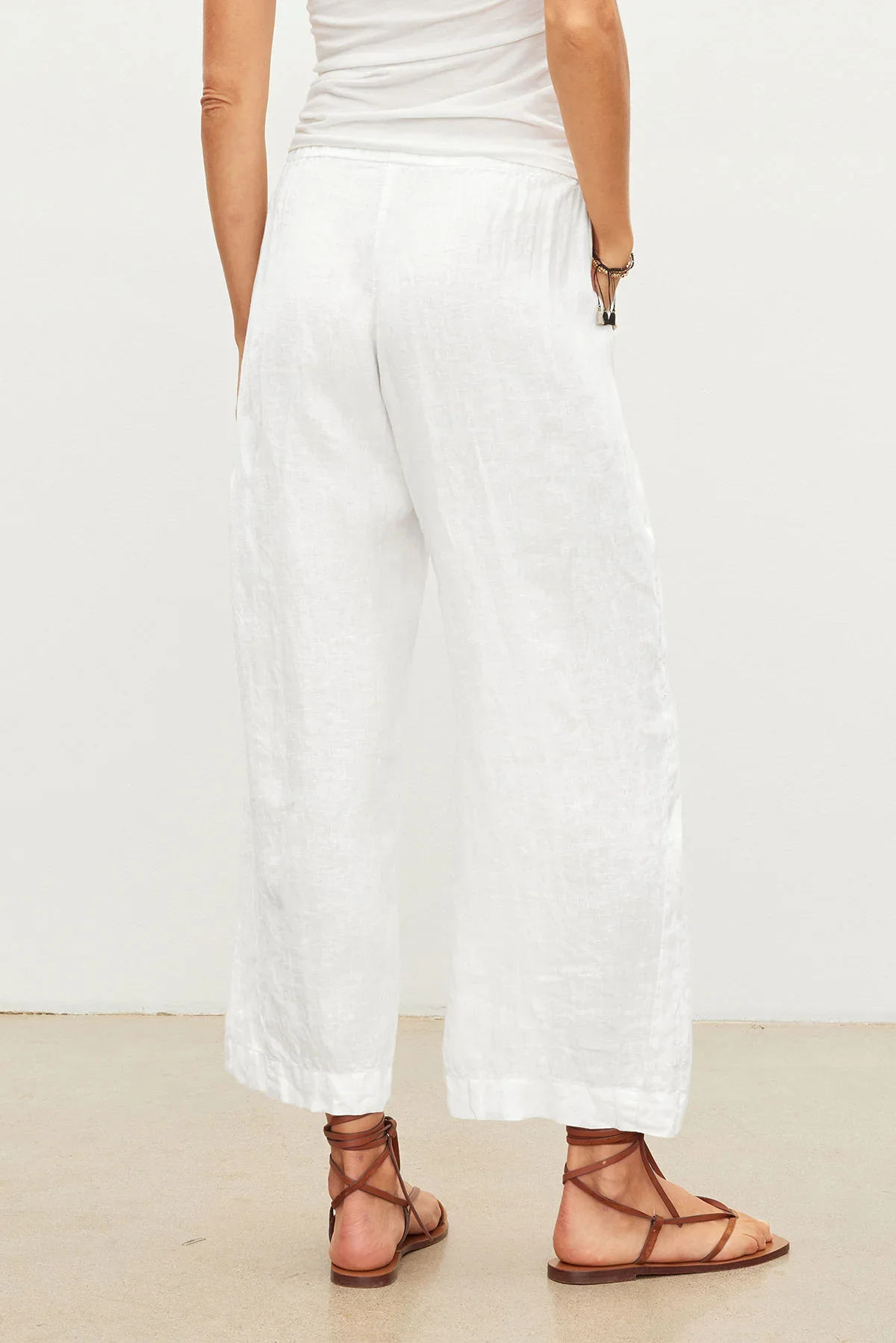 btm-woven-linen-lola03-white_0006_1_crop.jpg.png
