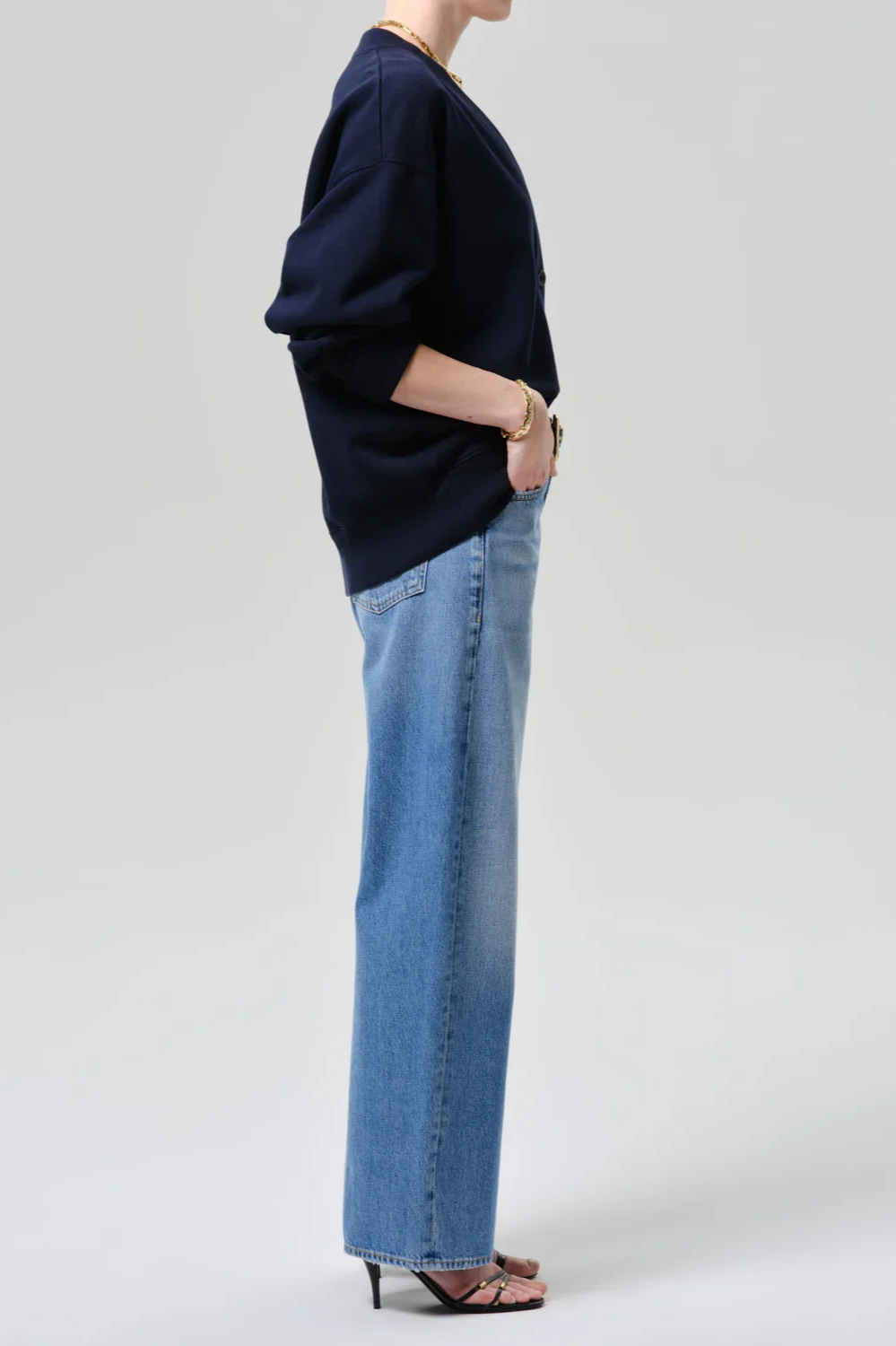 2053C-3017_AYLA_BAGGY_LONDON_0765.jpg.png