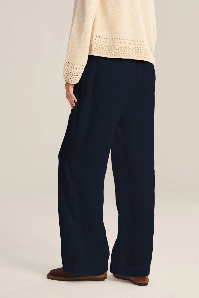 lola03-navy_014copy.jpg