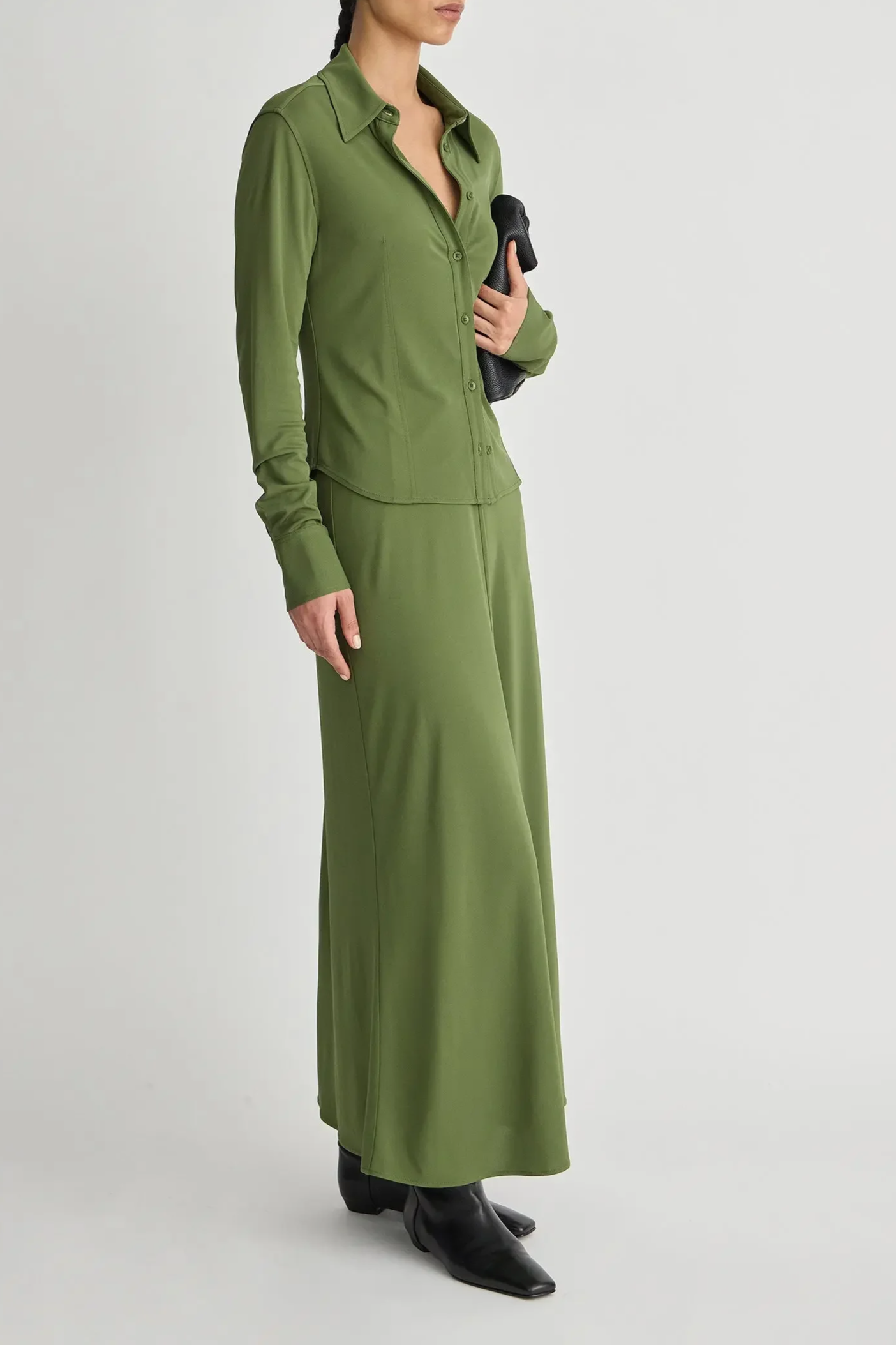 20260123AAFW26Lookbook_Shot_17_4372copy_b57020a4-c1f7-40c9-b8f0-86181c08b771.png