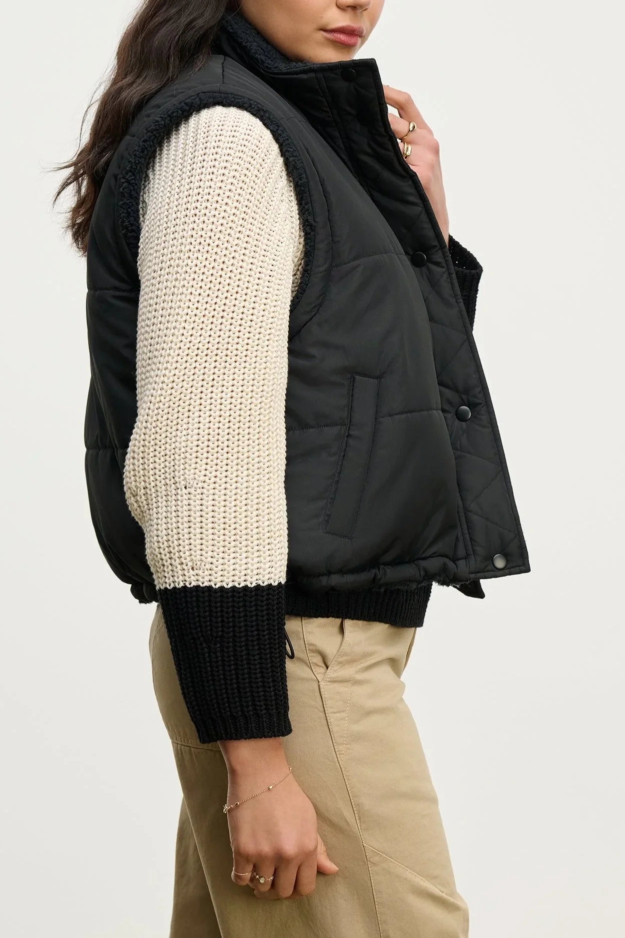 puffer-sherpa-vest-cathy07-black_013-1.jpg