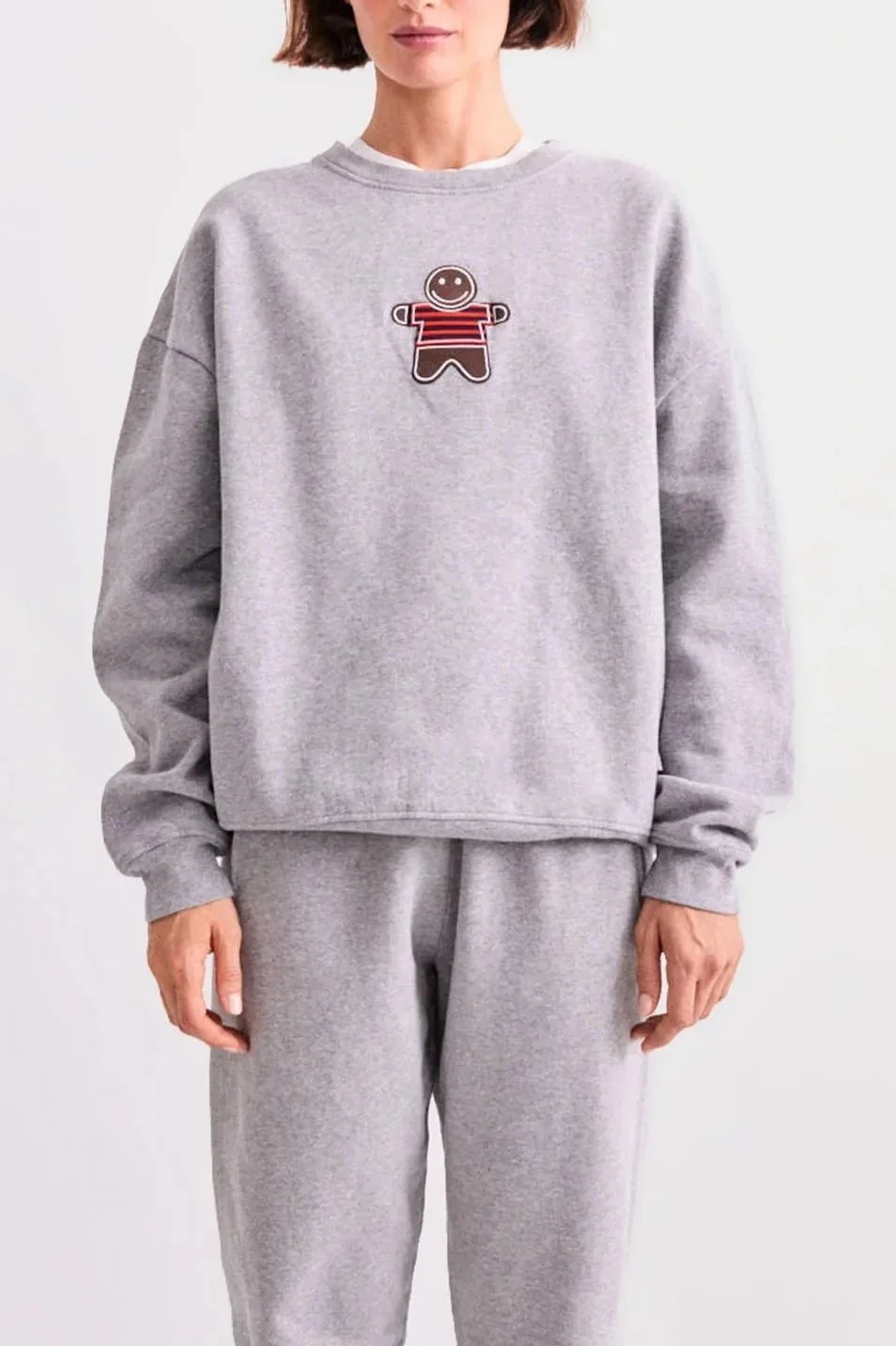 Oversized_Gingerbread_Sweatshirt_01.jpg.jpg