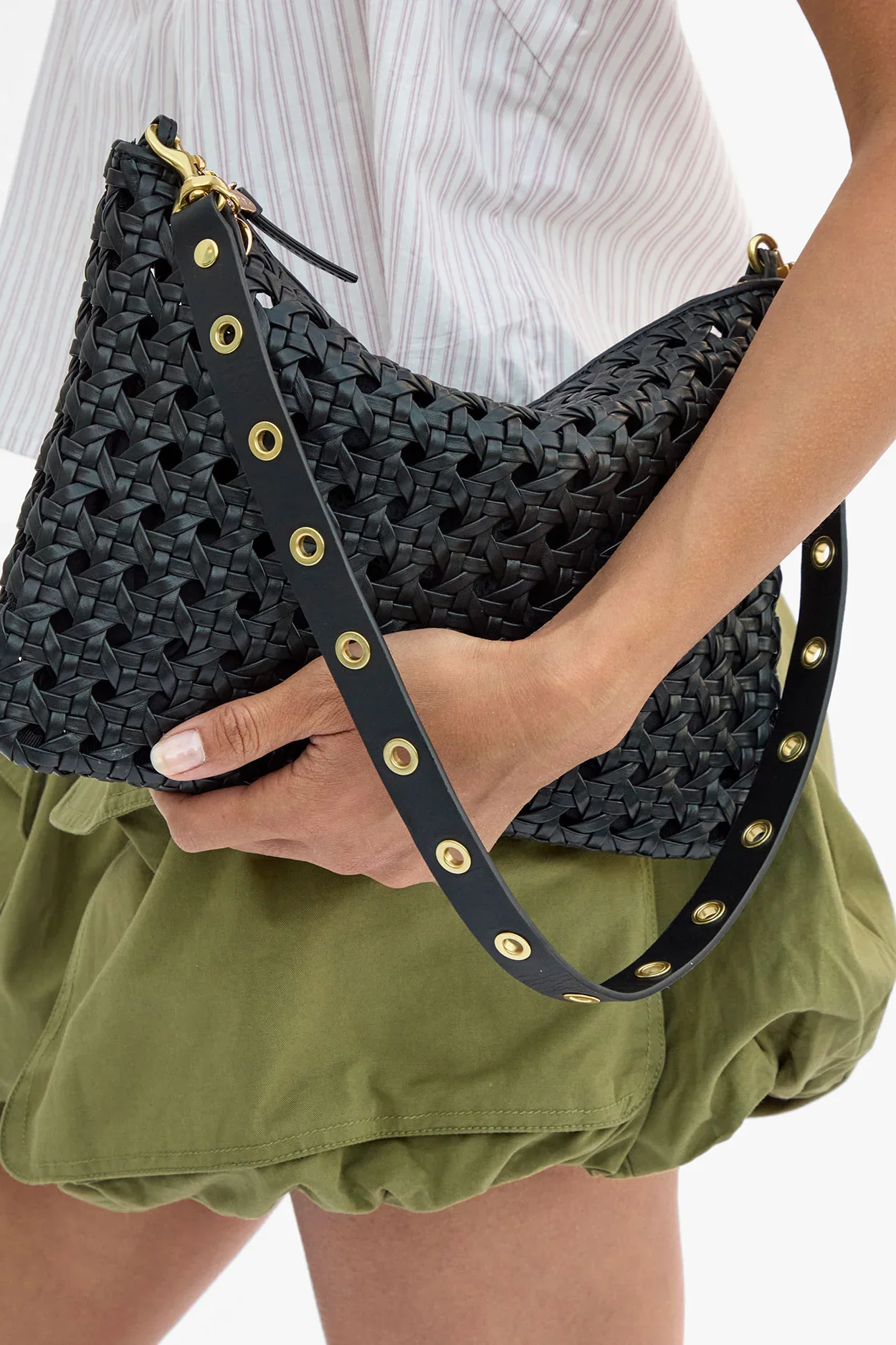 Flat-Clutch-w-Tabs-Grande-Rattan---CVS1000693-BLK---Sandra_4_270a0b7a-b91b-4740-ba52-a8651979f0d5_2400x.jpg.png