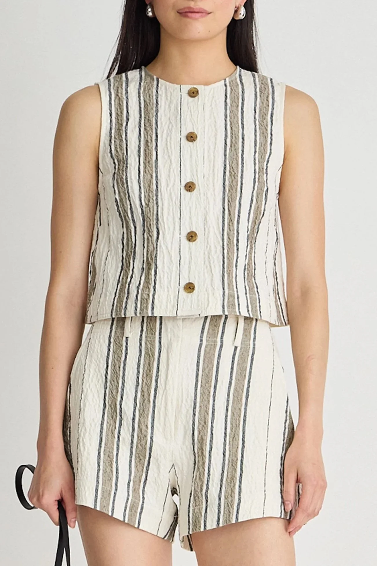 20251114AAPF26LookbookShot_281167+copy.jpg