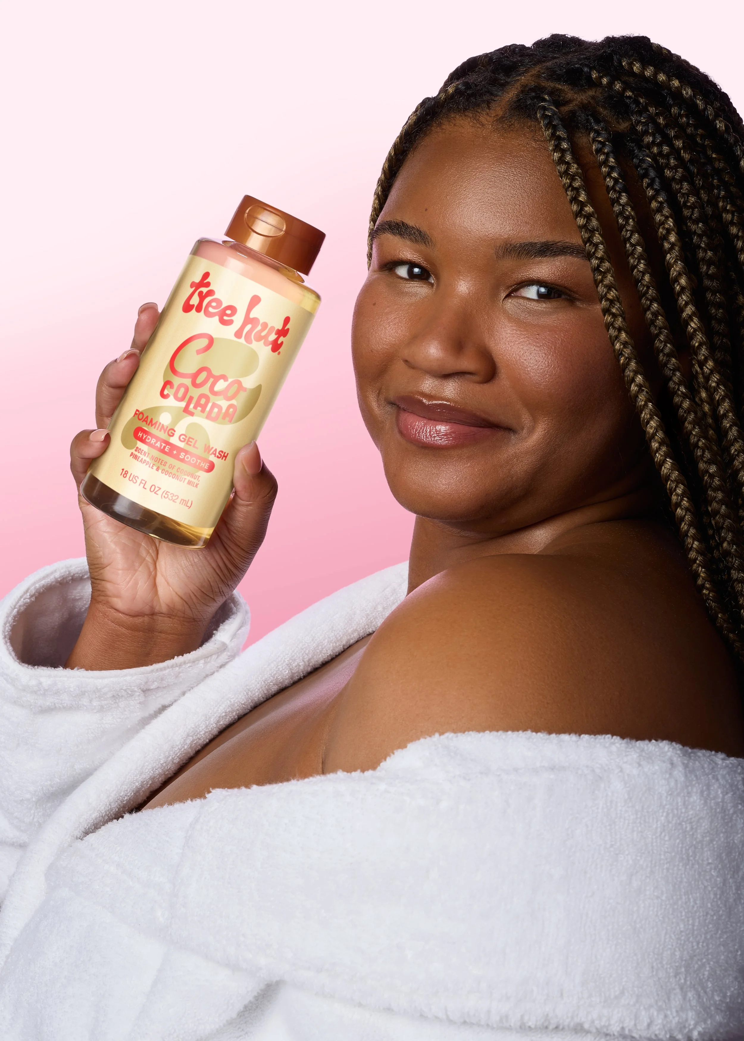 TH_CoreRebrand_CocoColada _FoamingGelWash_InHand_2136_5x7.jpg