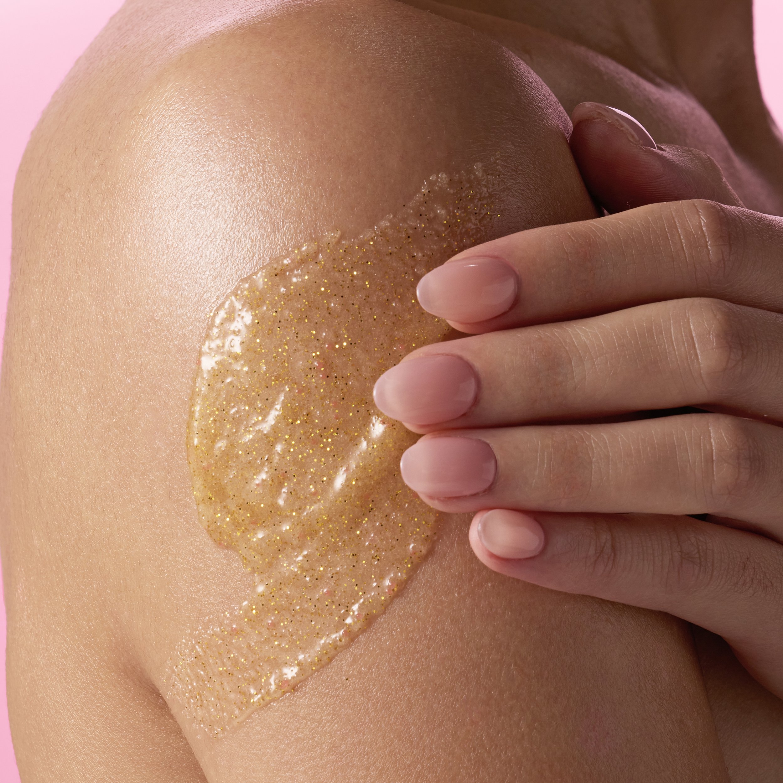 Tree Hut_Core Rebrand_Golden Vanilla_Shea Sugar Scrub_On Body_0029_1x1.jpg