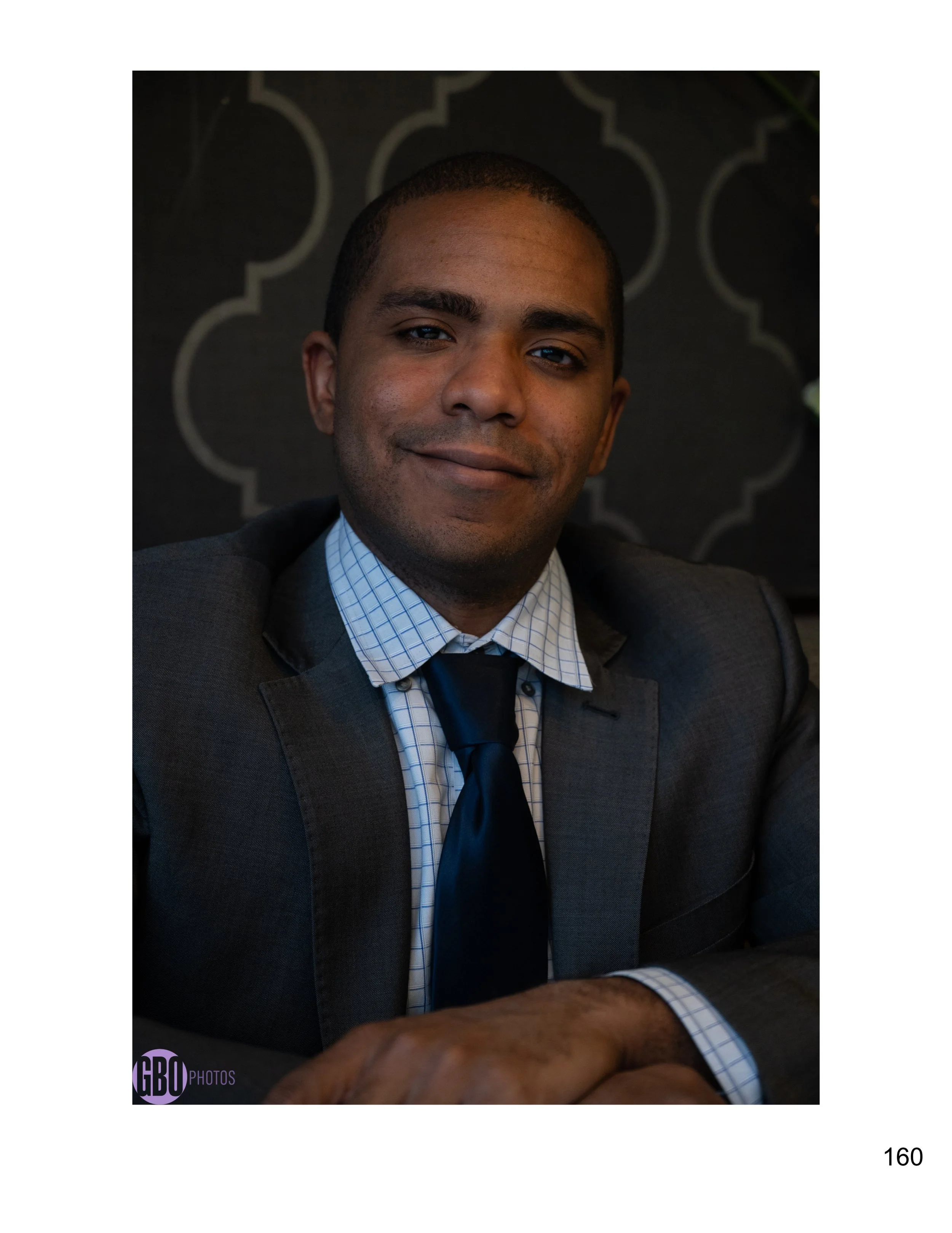 Greg - headshots-160.jpg