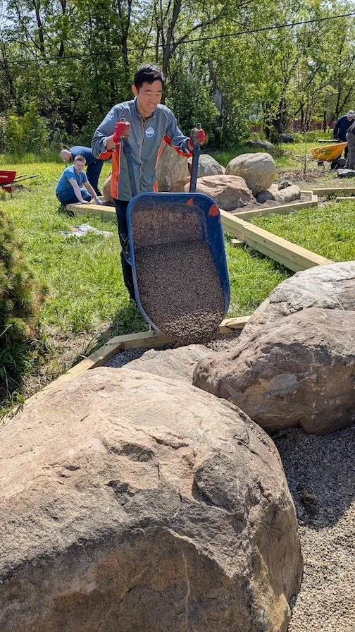 BoulderscGravel.jpg