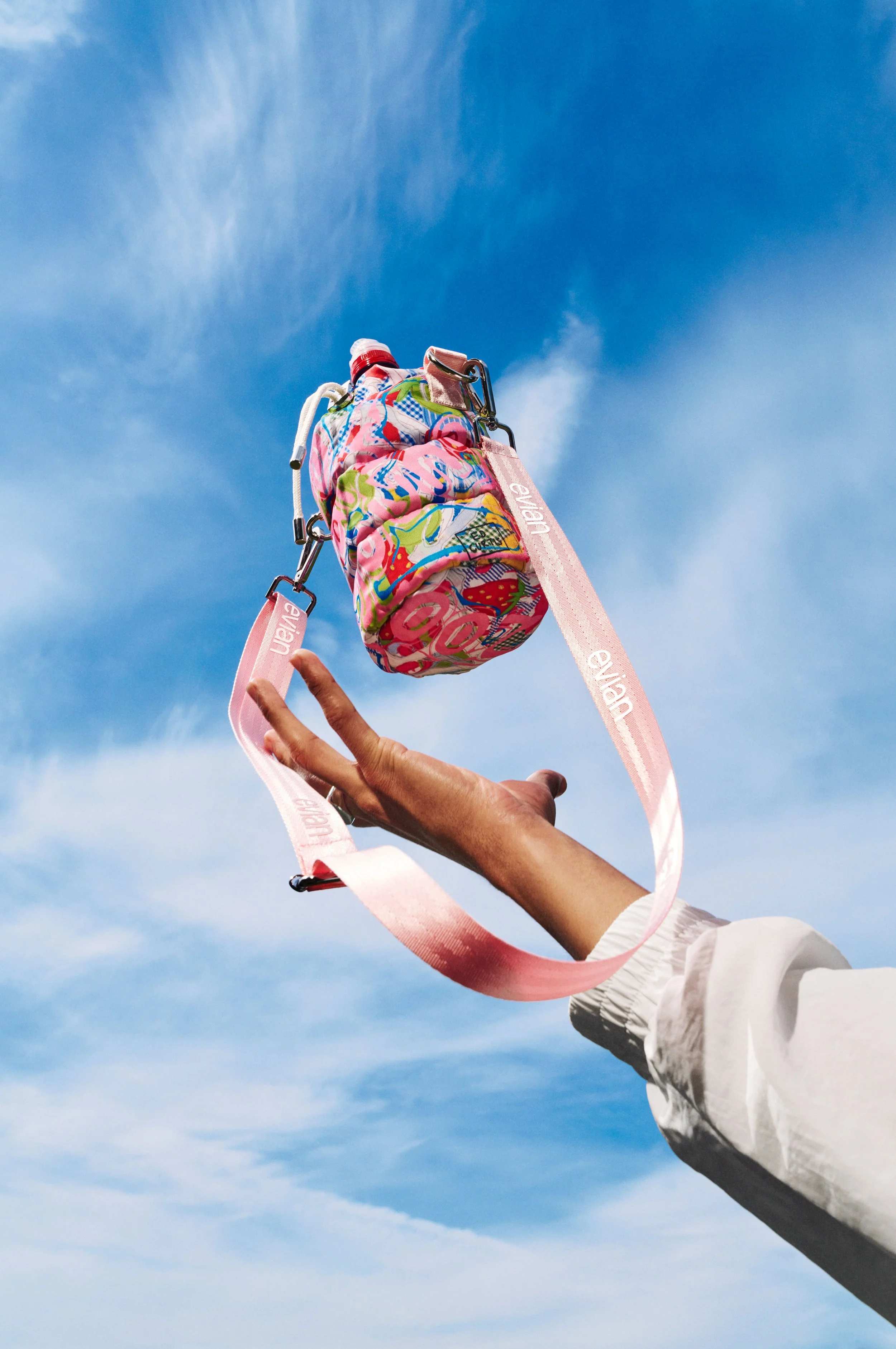 260601_EVIAN X HYPEMAKER_SHOT 02_128 1_R2.jpg
