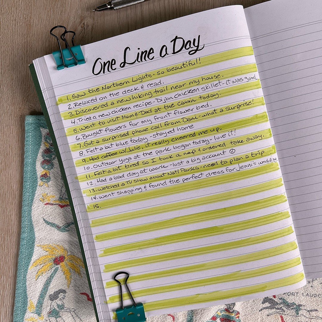 One Line a Day is the perfect journaling format for busy people who are short on time (and who isn't). They're easy to set up and fast to fill in, just one line a day! Part micro-diary, part gratitude journal, fill up each line with your reflection o