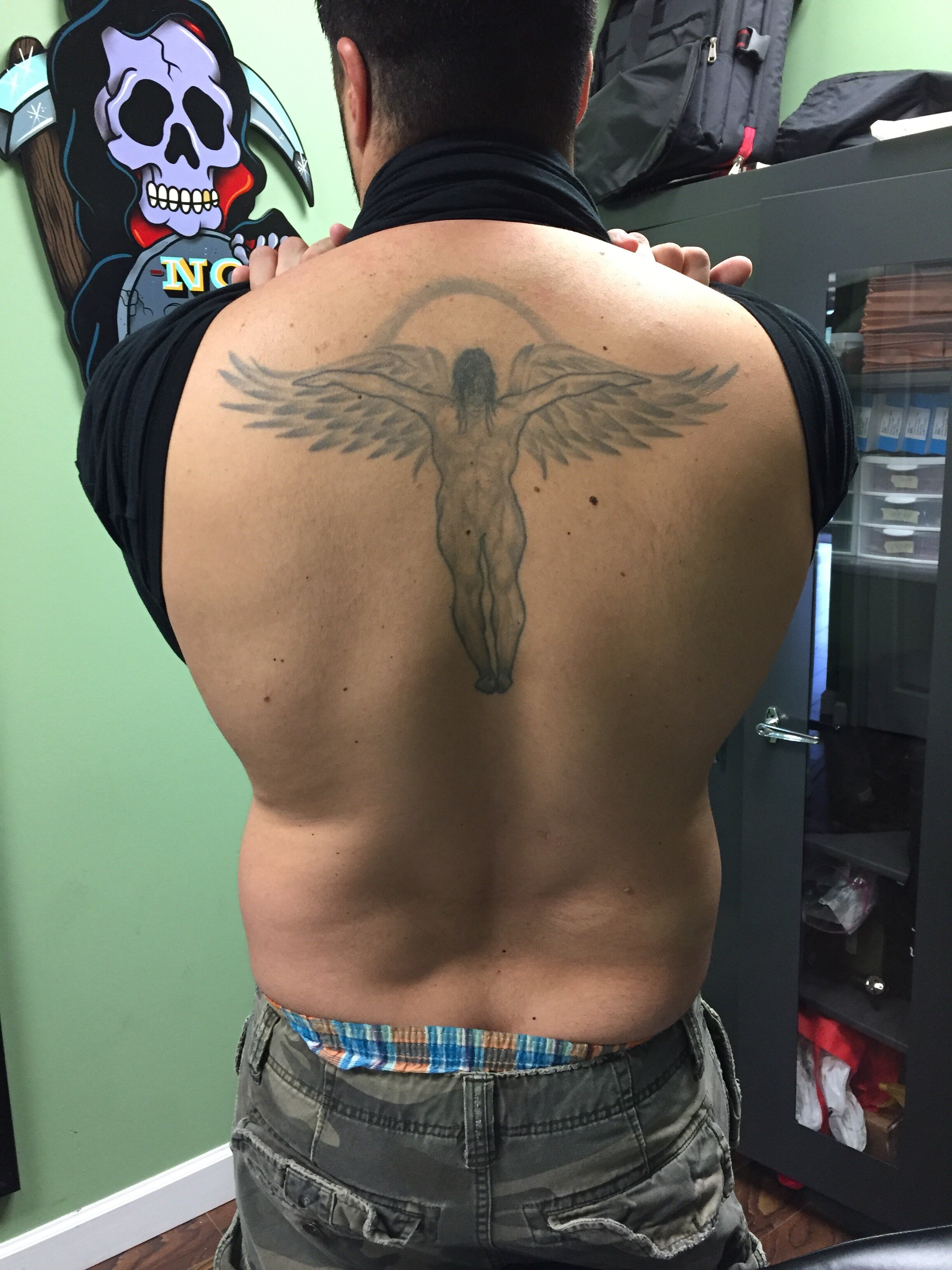 RyanThompsonTattoos_blackandgray_back_tattoo_cross_religious_angel_wings_doves-005.jpg