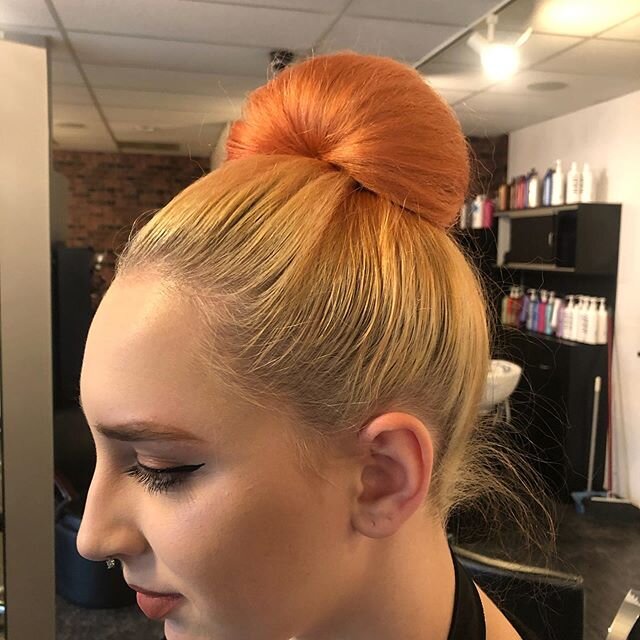 Amazing ombr&eacute; in a bun #upstyles #specialeventhair #ombre #colordontcare #blondehair #salmonhaircolor #salmonombre #njstylist #njsalon #spartastylist #spartasalon #wellablondor  @salonserendipity1