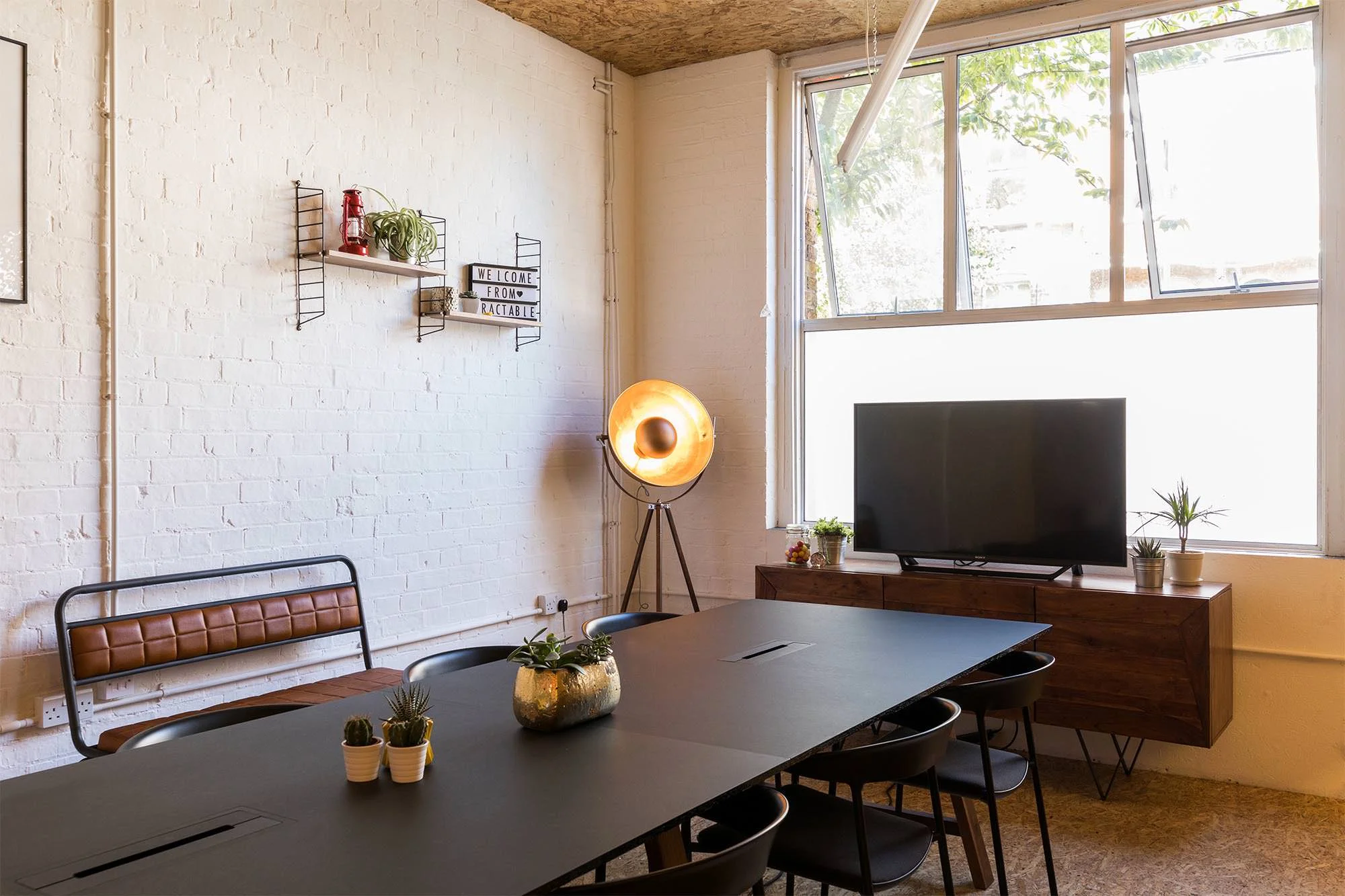 trifle-office-design-tractable-4.jpg