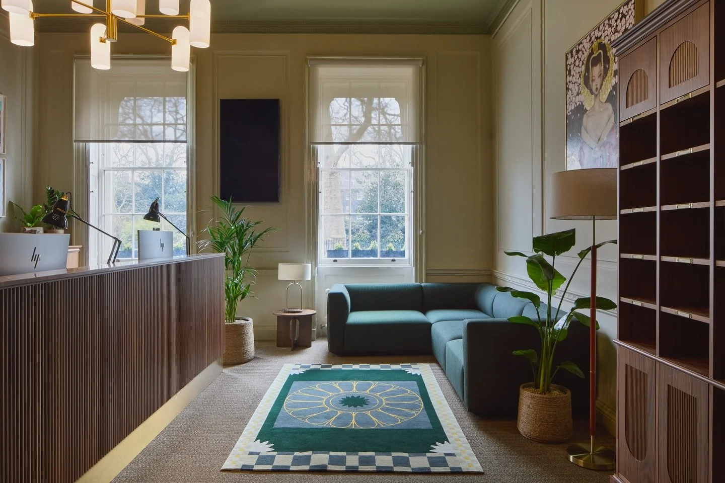 ****SWIPE ⬅️TO SEE THE BEFORE****

A little Trifle* magic @paulmelloncentr Centre for British Art in Bloomsbury 

RECEPTION, ENTRANCE &amp; DISPLAY 

We flipped two rooms to create a brighter, more welcoming reception that actually makes the most of 