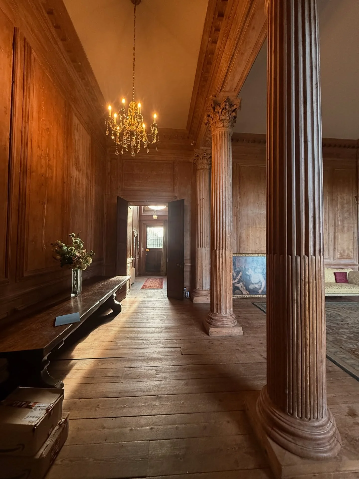 December Round up ✨ A super busy but fun filled month 
1&amp;2. Visiting a rather incredible property in Suffolk 
3&amp;4. Visiting the lovely @deadgoodltd 
5&amp;6. West End festive lights 
7. View from our studio workshop 
8&amp;9. Trifle kids outi