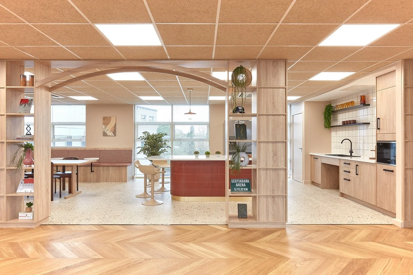 Next lesson in our colour theory series: #TonalPalettes

Not all colour needs to shout. A tonal scheme uses layers of the same colour in different shades and textures to create calm, cohesive interiors.

Here, variations of one colour family earthy p