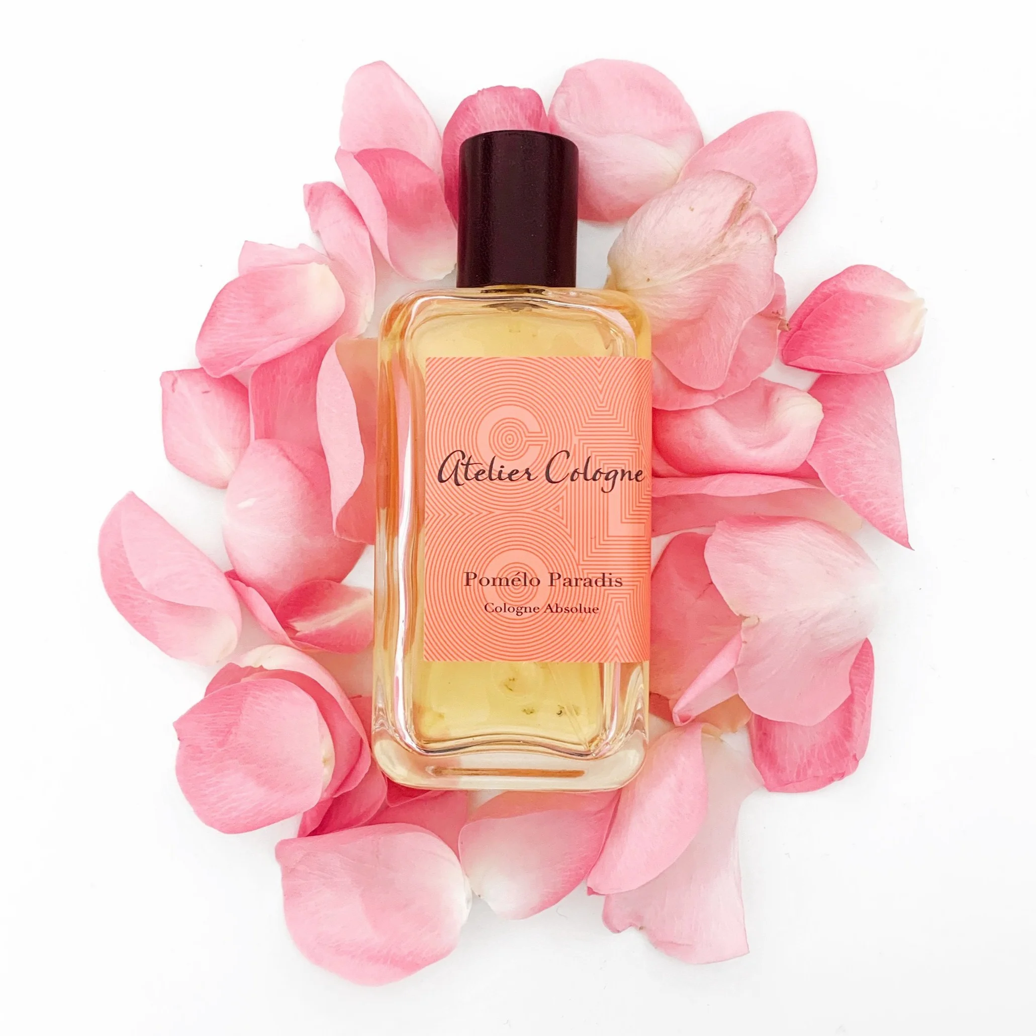 Pomélo Paradis af Atelier Cologne. Pris: 30ml: 450,- 100ml: 820,- 200ml: 1230,- Forhandles fysisk i Illum.