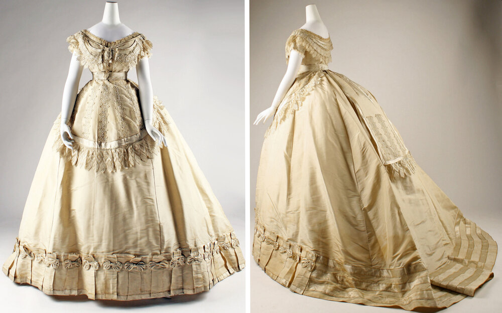 French evening gown, c. 1867. Metropolitan Museum of Art (source).