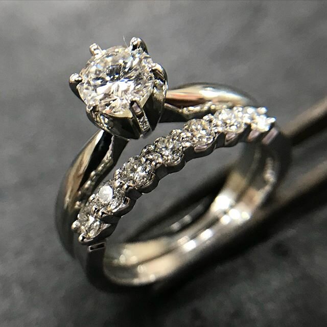 Traditional six prong solitaire. #solitairering #anemonijewelers #localbusiness #localjeweler #whitegold #roundiamond #hockessinde