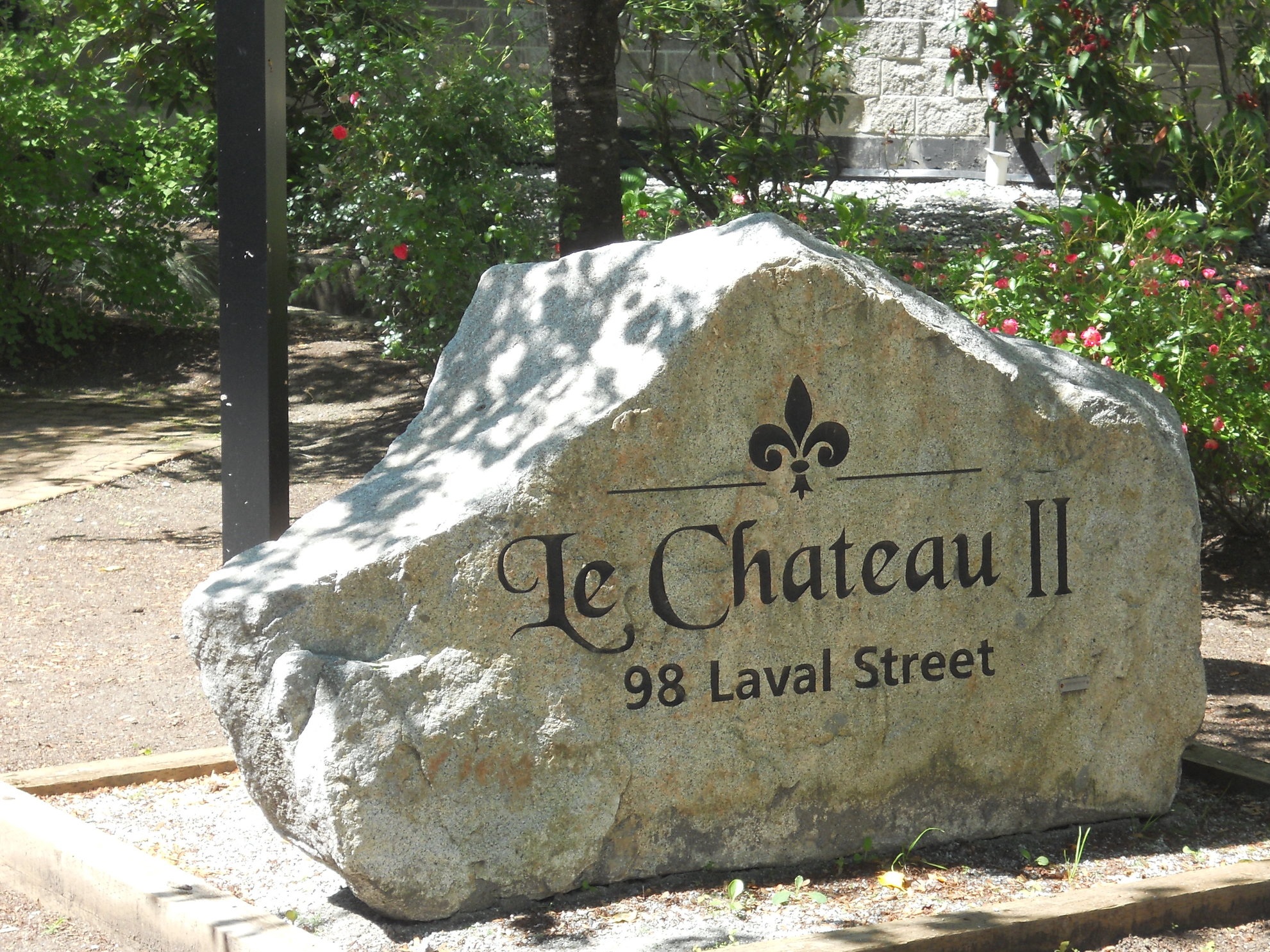 LA CHATEAU II 