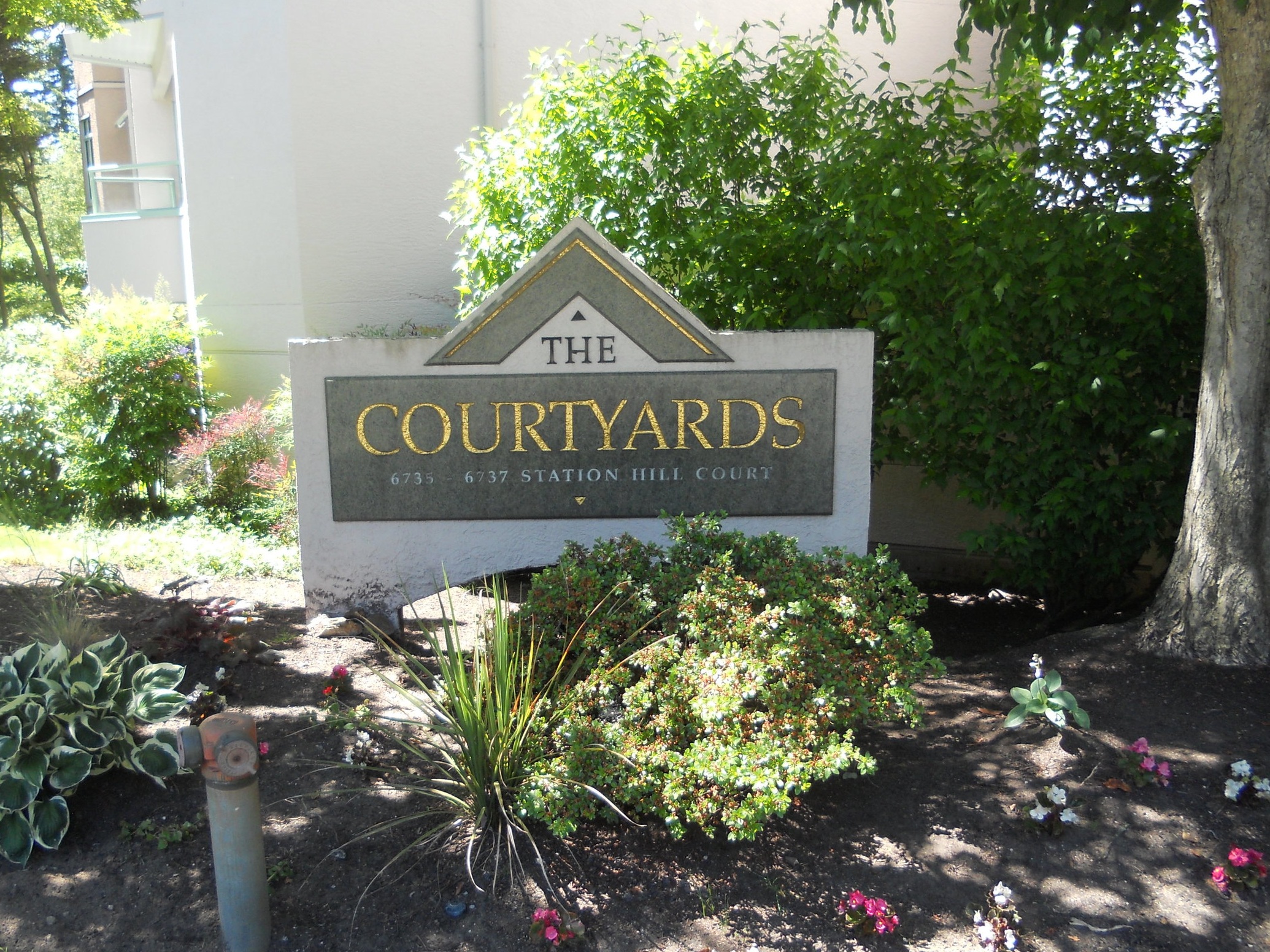 THE COURTYARDS 